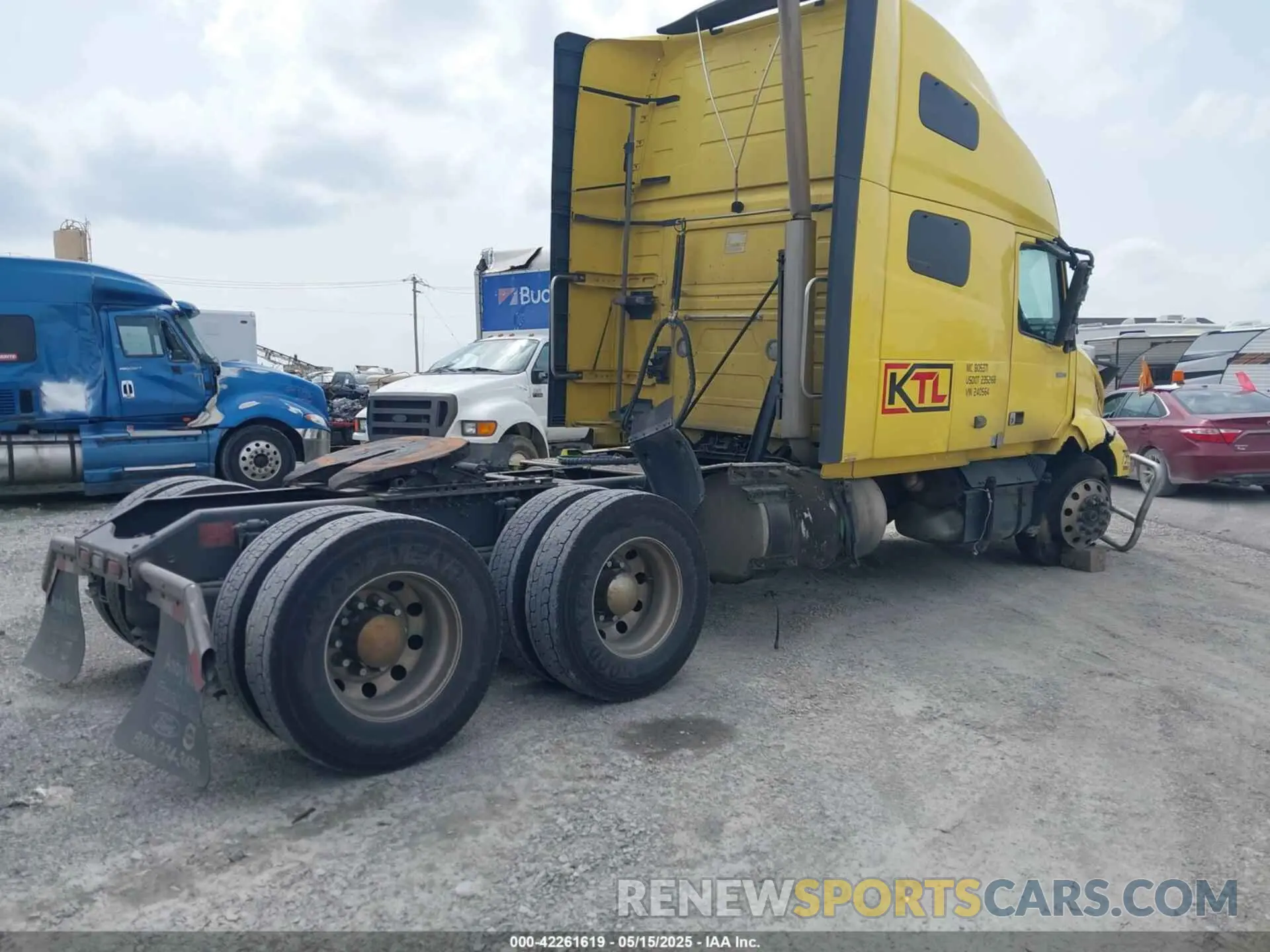 4 Фотография поврежденного автомобиля 4V4NC9EJ7LN240564 VOLVO VNL 2020