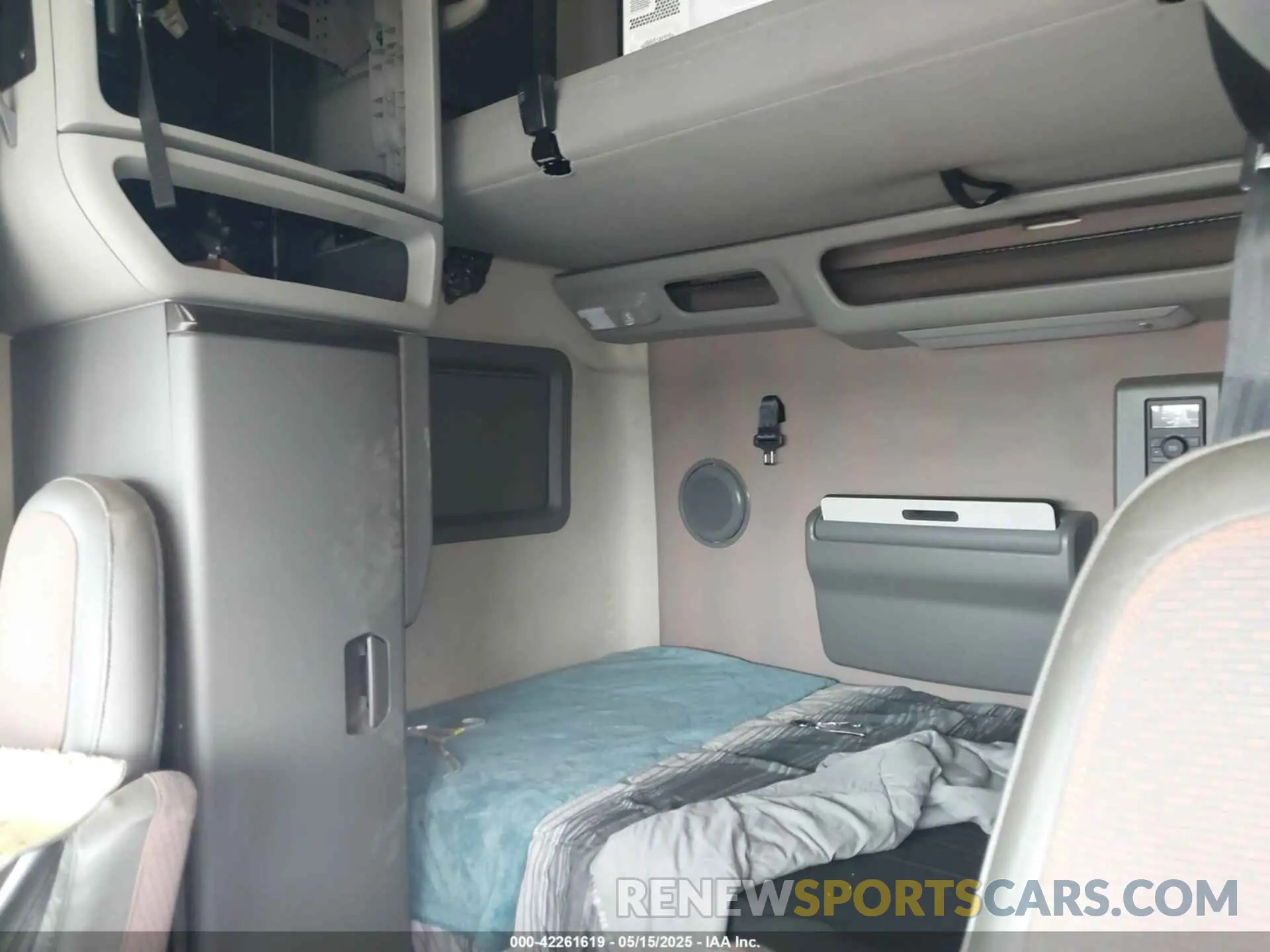 6 Фотография поврежденного автомобиля 4V4NC9EJ7LN240564 VOLVO VNL 2020