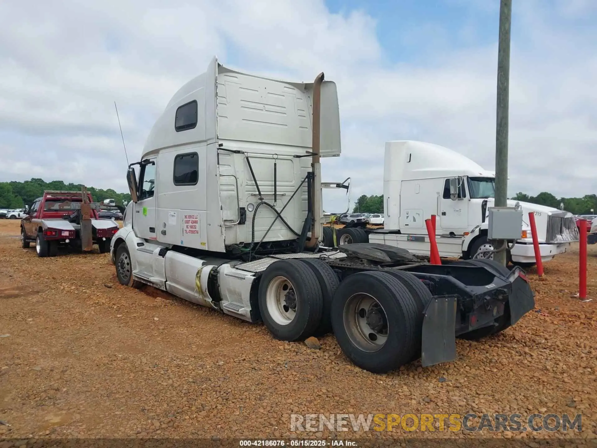 3 Фотография поврежденного автомобиля 4V4NC9EH3MN266299 VOLVO VNL 2021