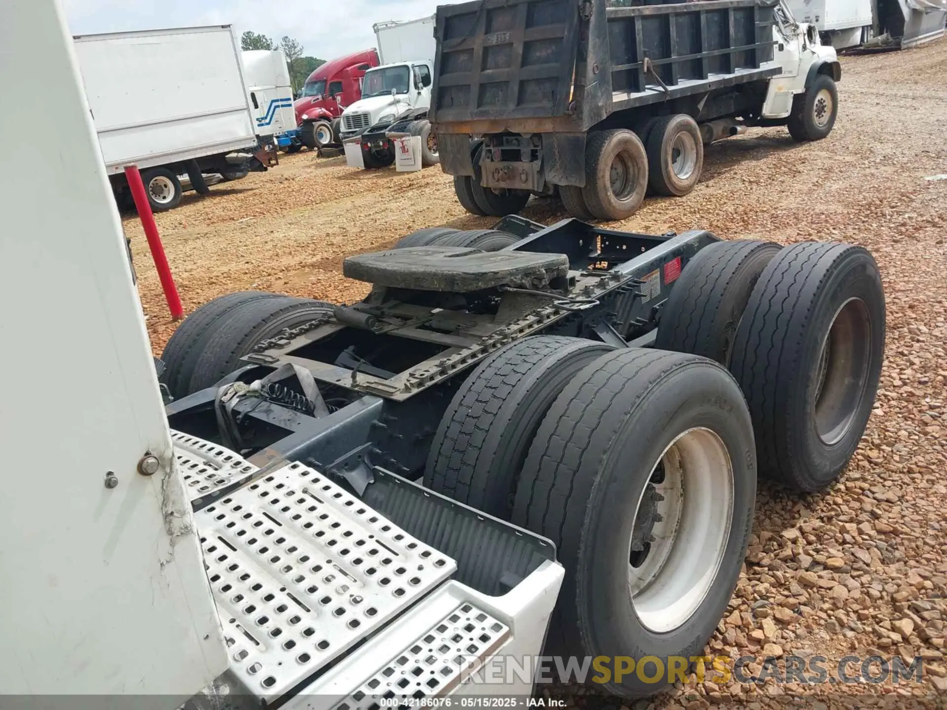 8 Фотография поврежденного автомобиля 4V4NC9EH3MN266299 VOLVO VNL 2021