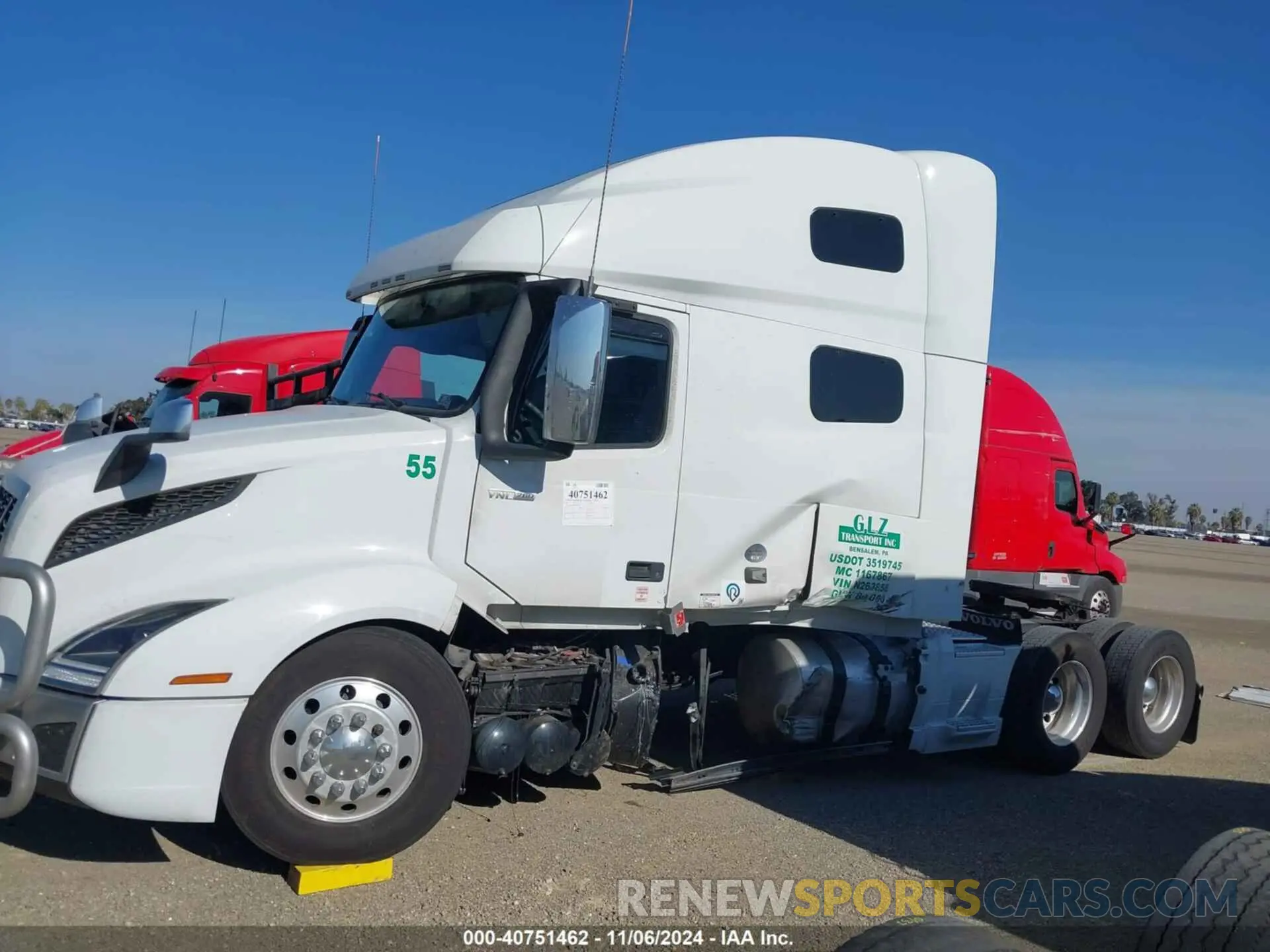 15 Photograph of a damaged car 4V4NC9EH9MN263858 VOLVO VNL 2021