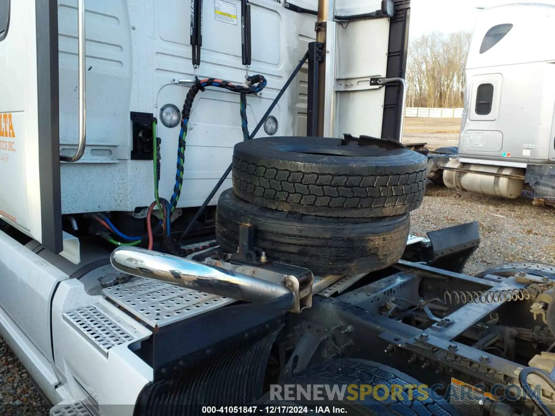 12 Фотография поврежденного автомобиля 4V4NC9EHXMN281625 VOLVO VNL 2021