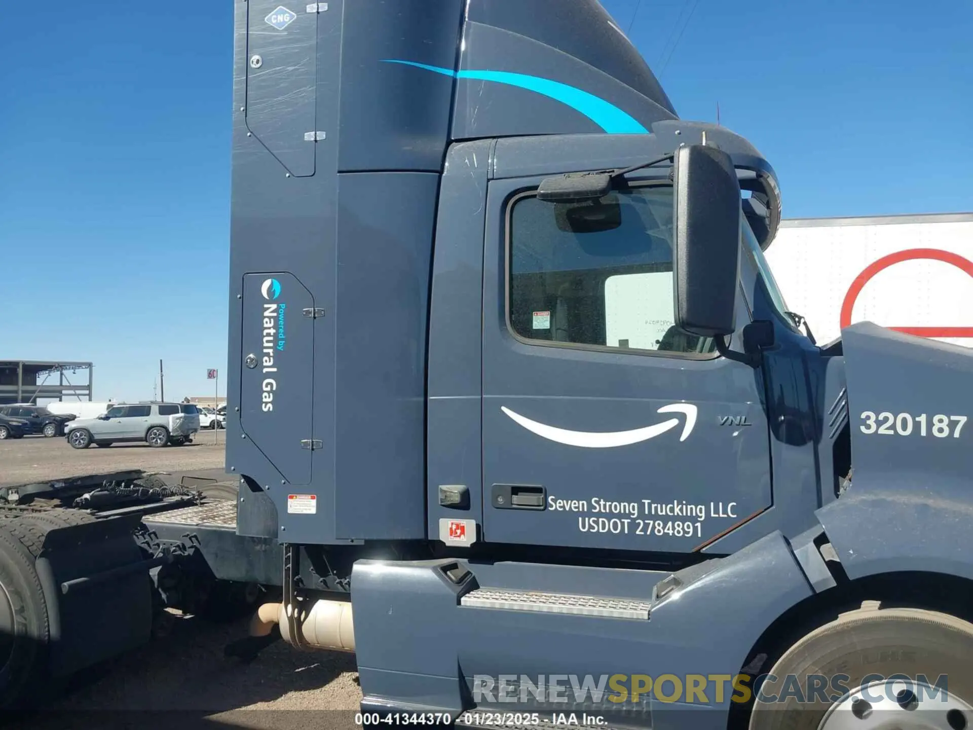 13 Фотография поврежденного автомобиля 4V4NC9UG7MN282305 VOLVO VNL 2021