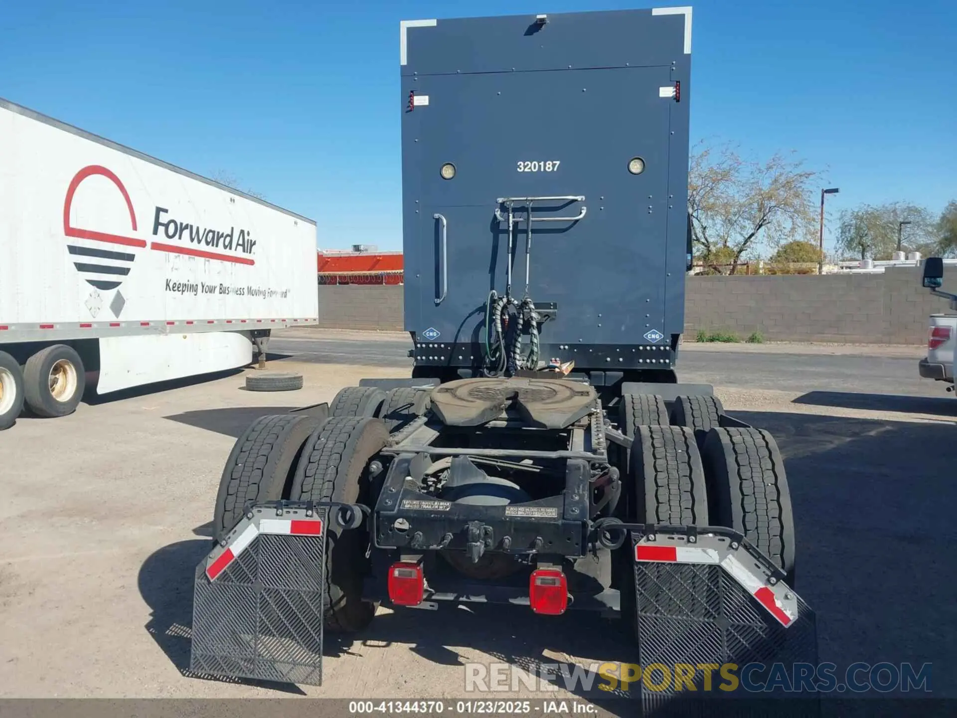 15 Фотография поврежденного автомобиля 4V4NC9UG7MN282305 VOLVO VNL 2021