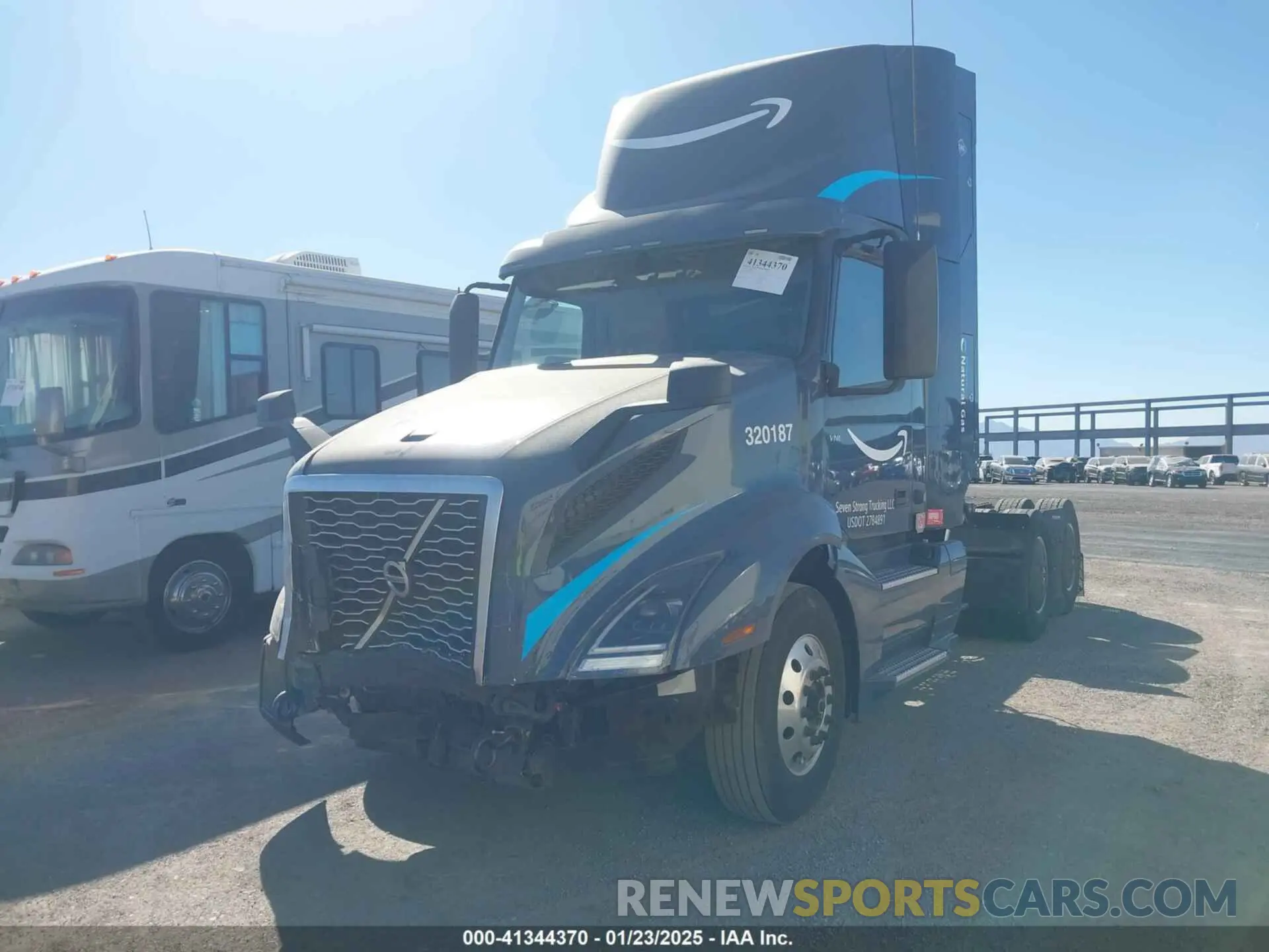 2 Фотография поврежденного автомобиля 4V4NC9UG7MN282305 VOLVO VNL 2021