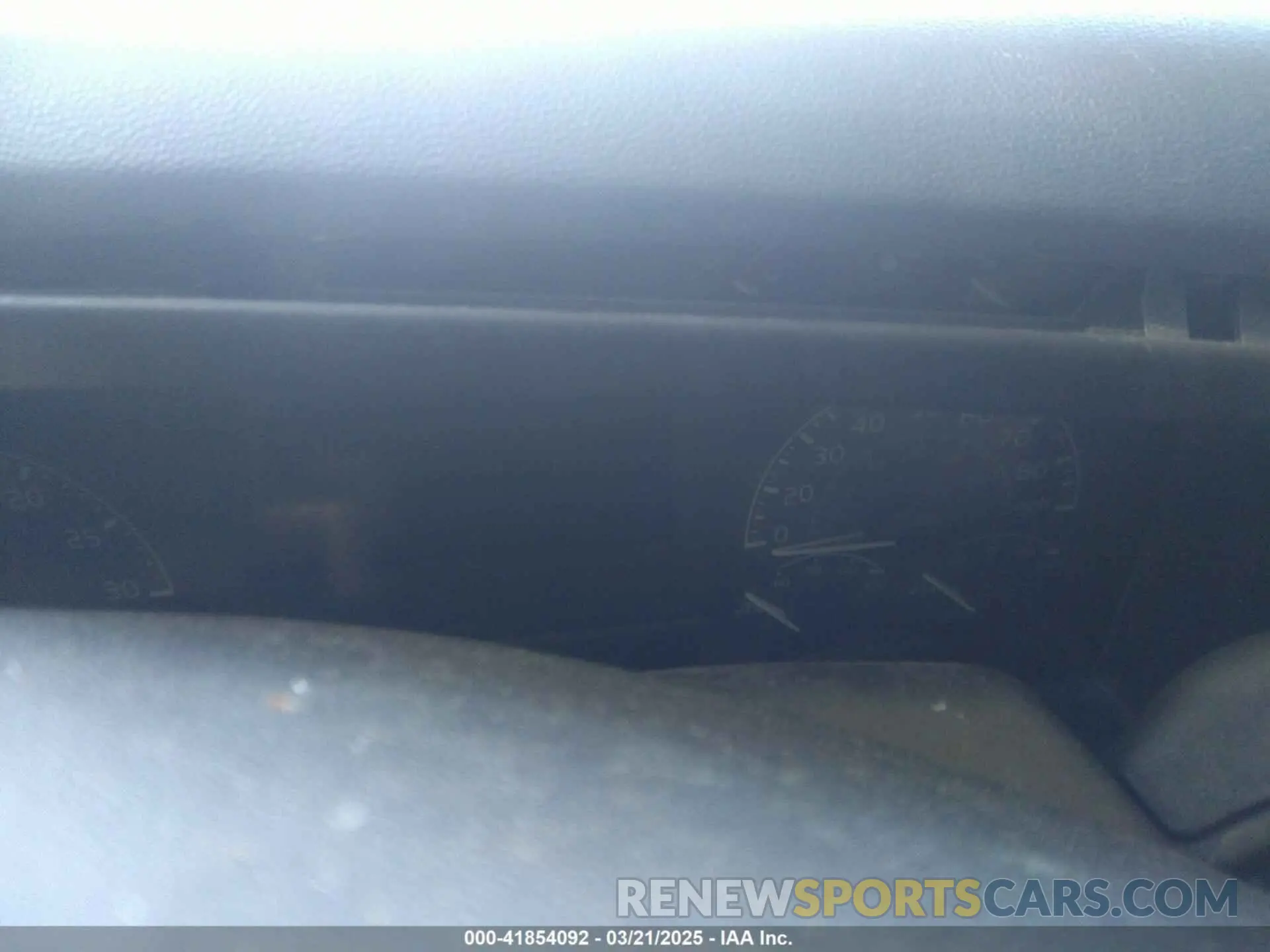 5 Photograph of a damaged car 4V4NC9EH9NN319511 VOLVO VNL 2022