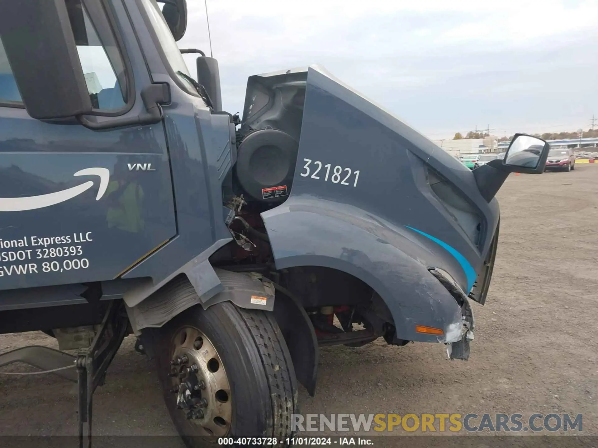 17 Photograph of a damaged car 4V4NC9UG5NN317778 VOLVO VNL 2022