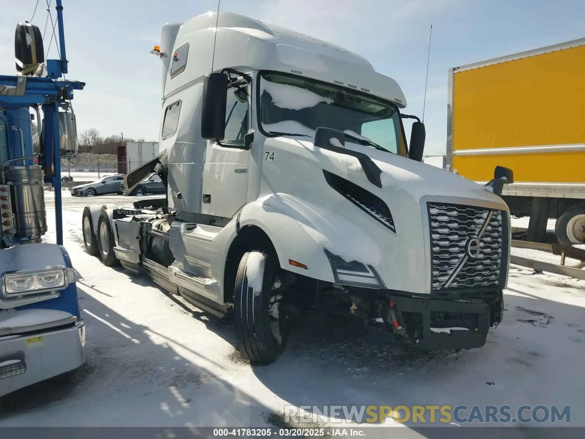 1 Photograph of a damaged car 4V4NC9EH2PN315710 VOLVO VNL 2023