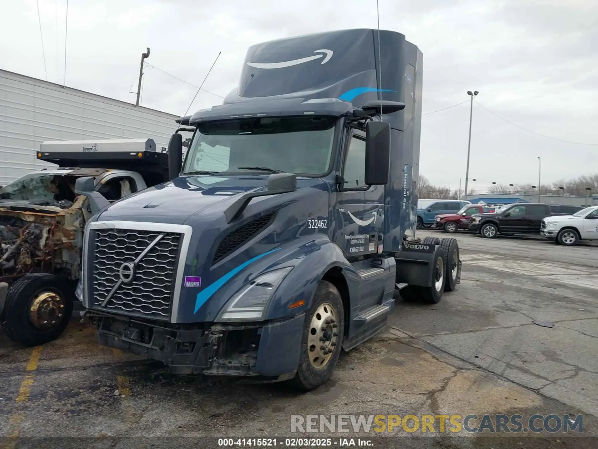 2 Photograph of a damaged car 4V4NC9UG5PN335569 VOLVO VNL 2023