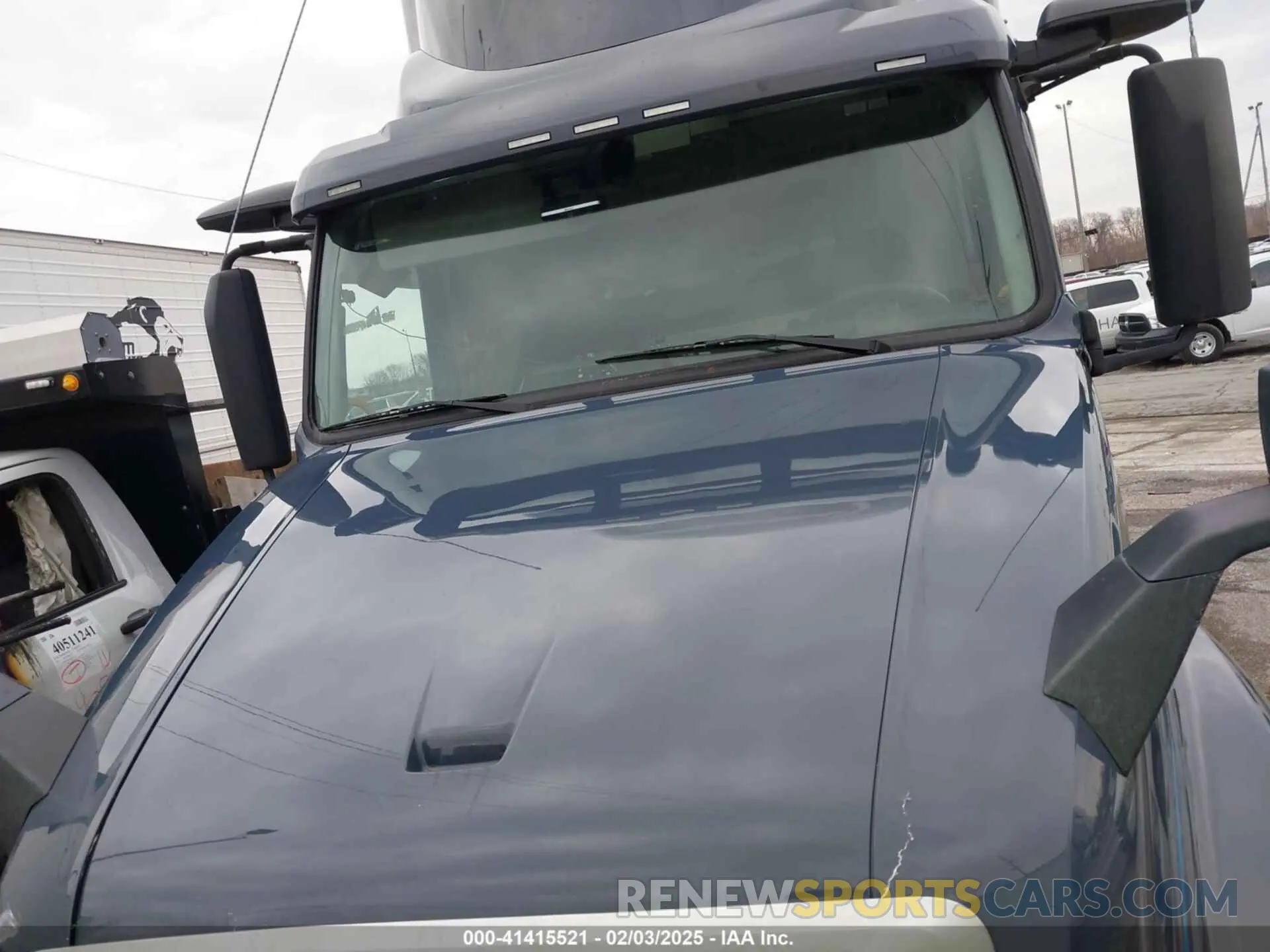 9 Photograph of a damaged car 4V4NC9UG5PN335569 VOLVO VNL 2023