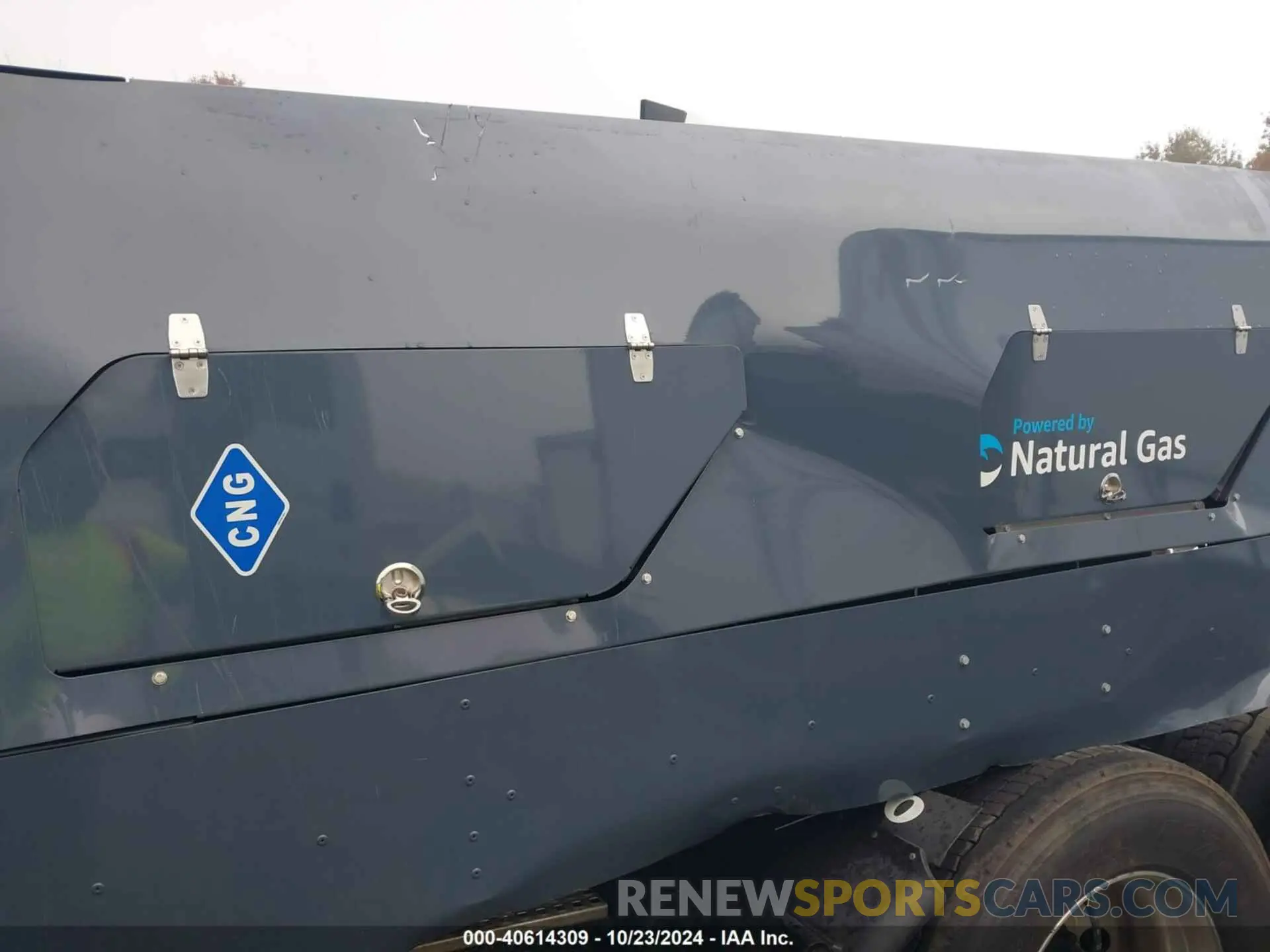 14 Фотография поврежденного автомобиля 4V4NC9UGXPN335616 VOLVO VNL 2023