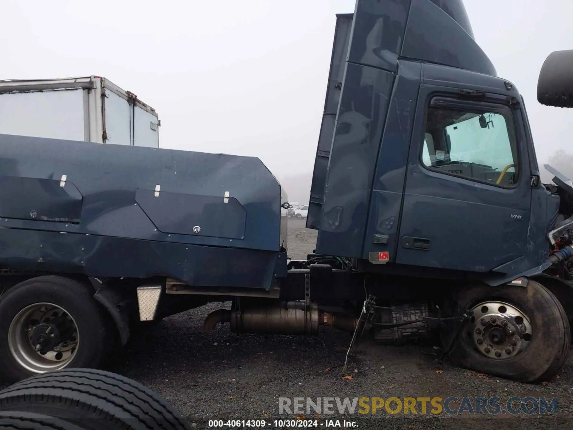 17 Фотография поврежденного автомобиля 4V4NC9UGXPN335616 VOLVO VNL 2023