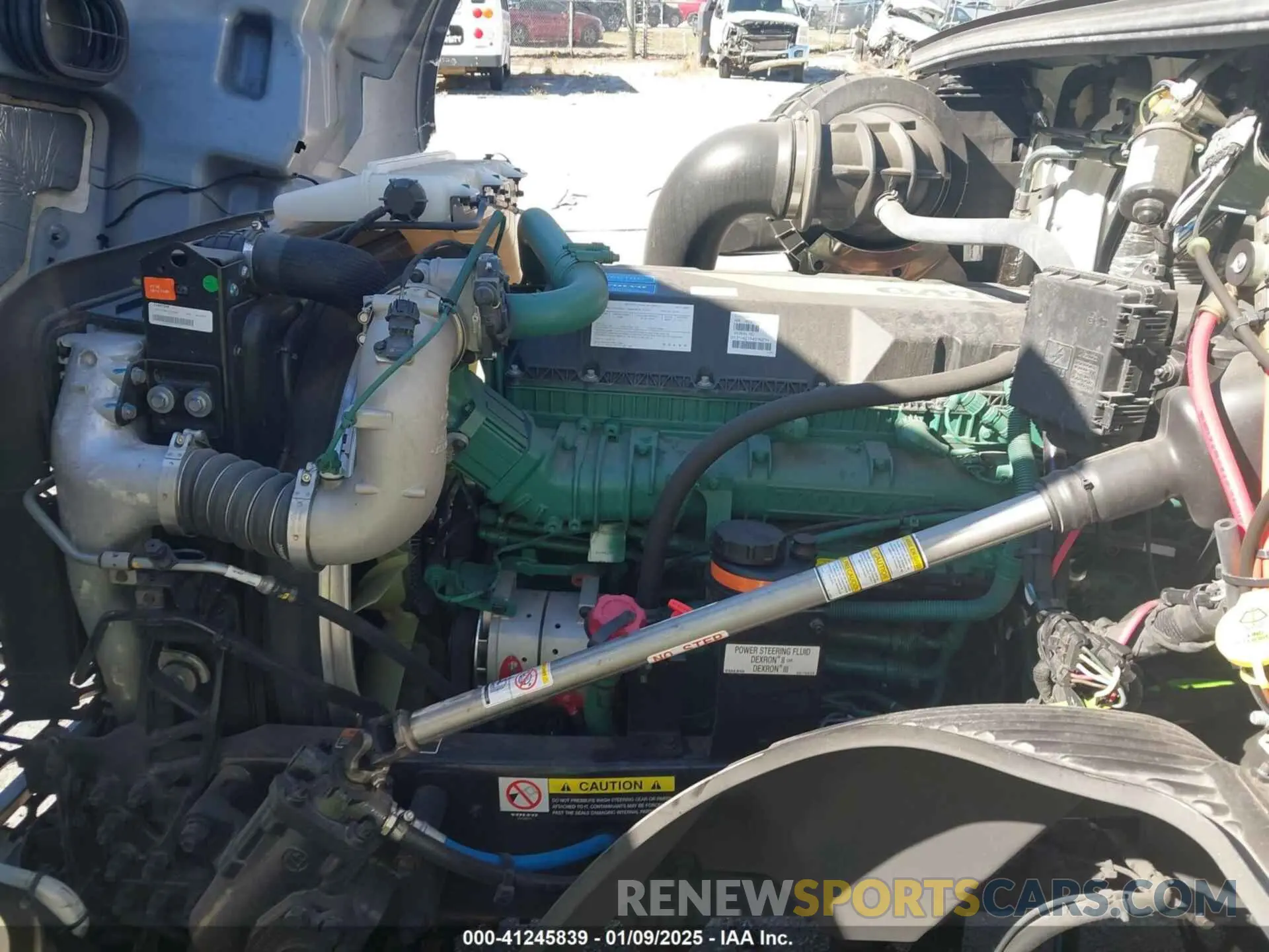 9 Photograph of a damaged car 4V4N39EH2RN659329 VOLVO VNL 2024