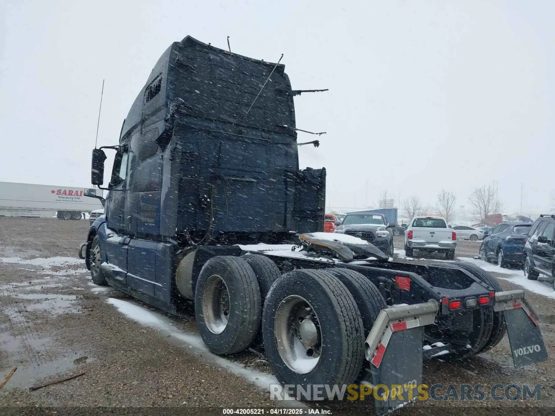 3 Photograph of a damaged car 4V4NC9EH5RN641312 VOLVO VNL 2024