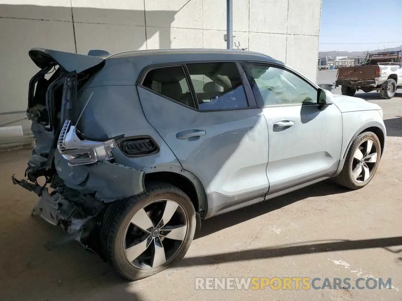 3 Фотография поврежденного автомобиля YV4162UK2K2051742 VOLVO XC40 2019