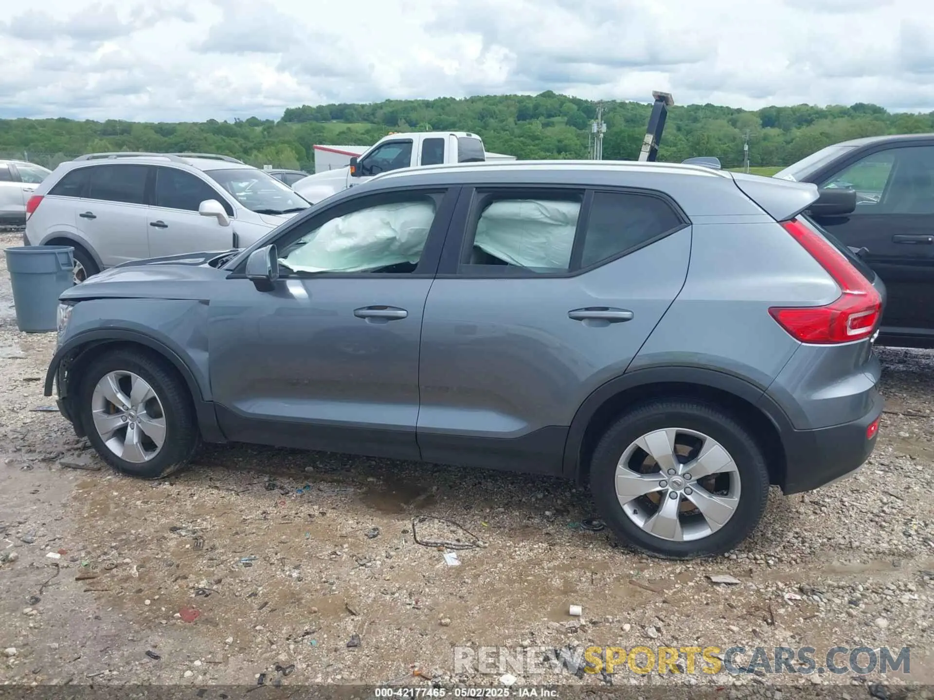 14 Фотография поврежденного автомобиля YV4162UK7K2075731 VOLVO XC40 2019