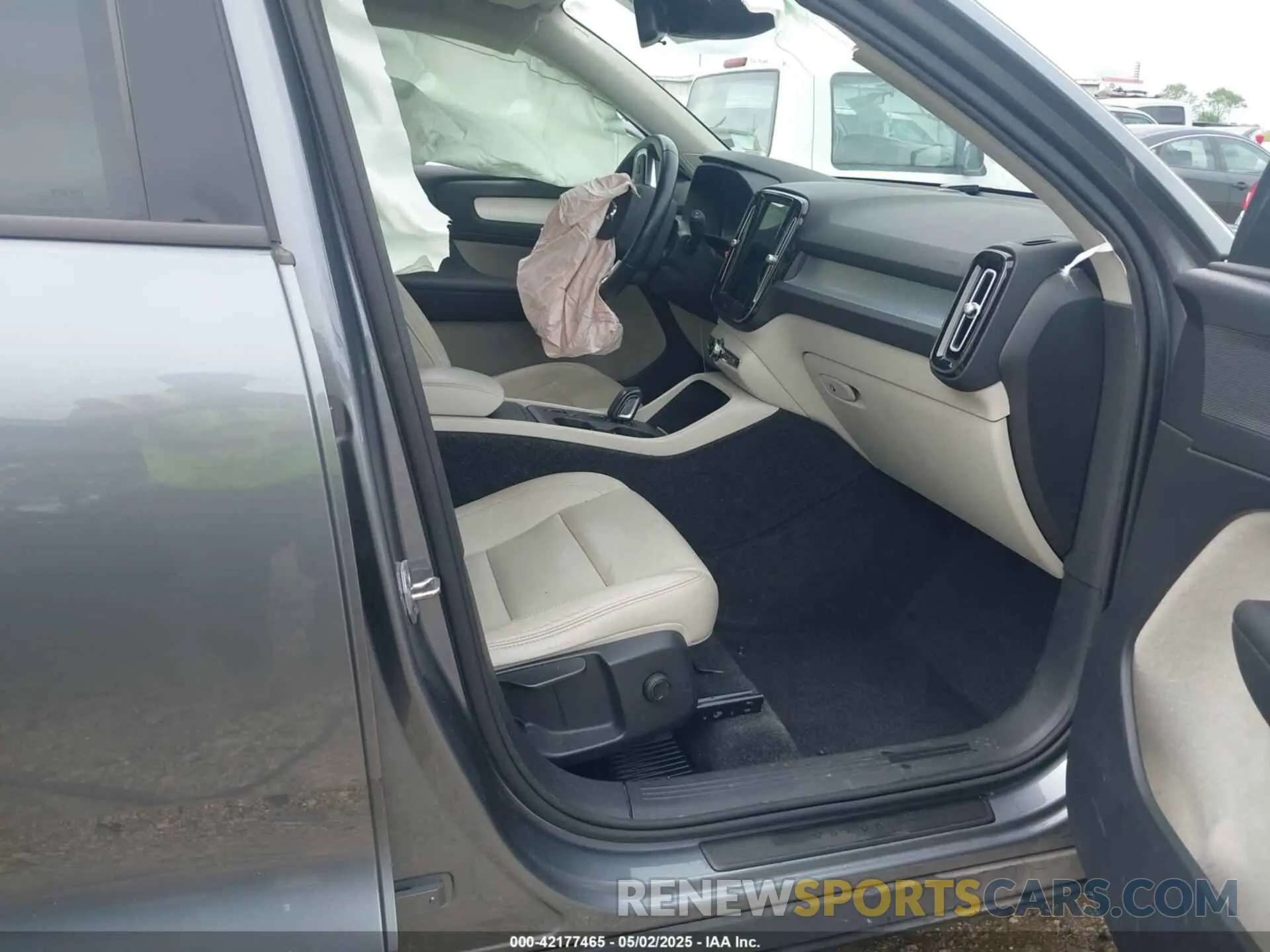 5 Фотография поврежденного автомобиля YV4162UK7K2075731 VOLVO XC40 2019