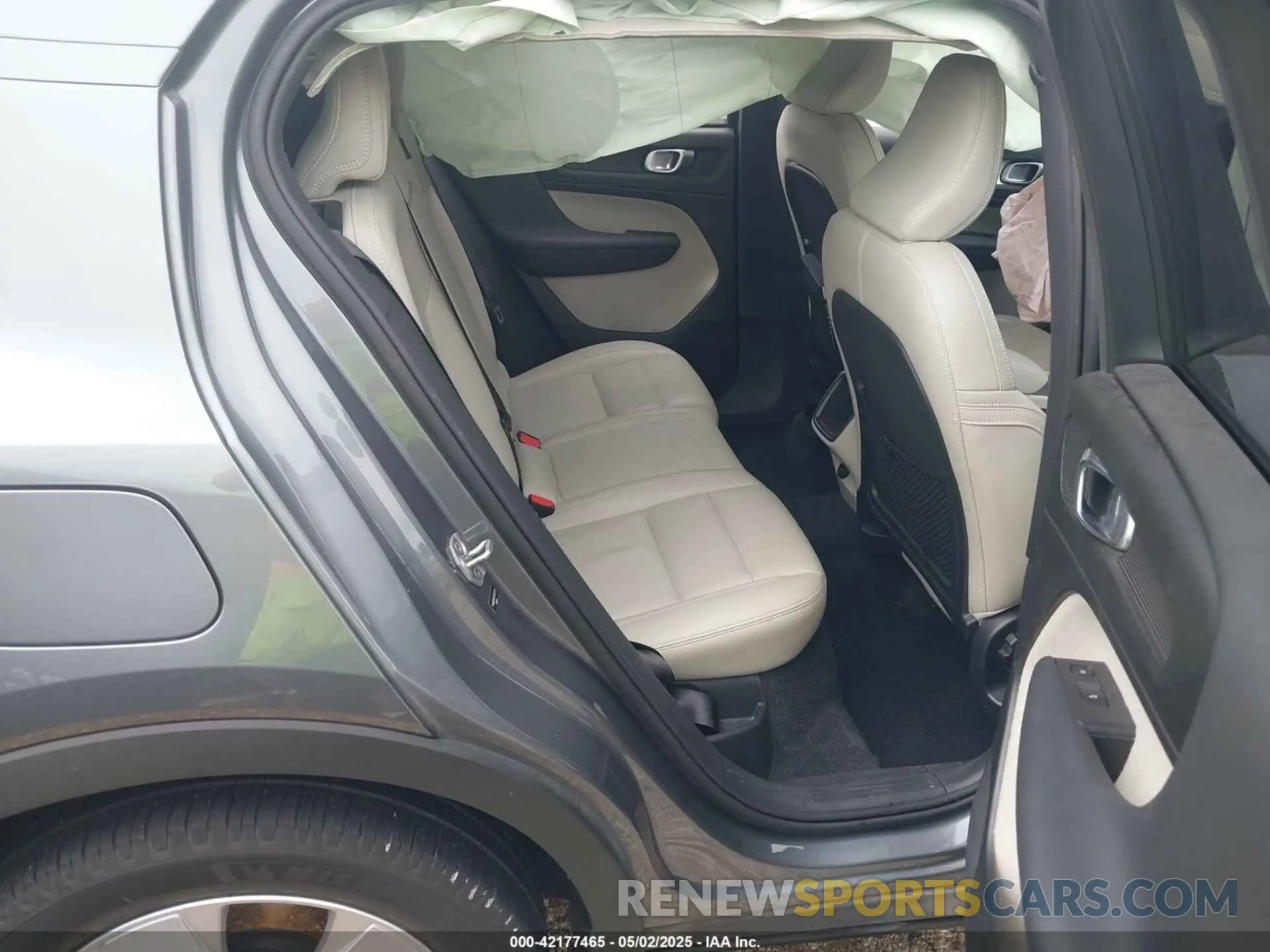 8 Фотография поврежденного автомобиля YV4162UK7K2075731 VOLVO XC40 2019