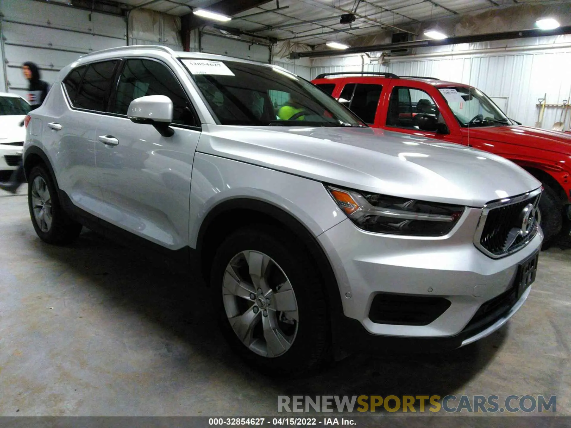 1 Фотография поврежденного автомобиля YV4162UKXK2136943 VOLVO XC40 2019