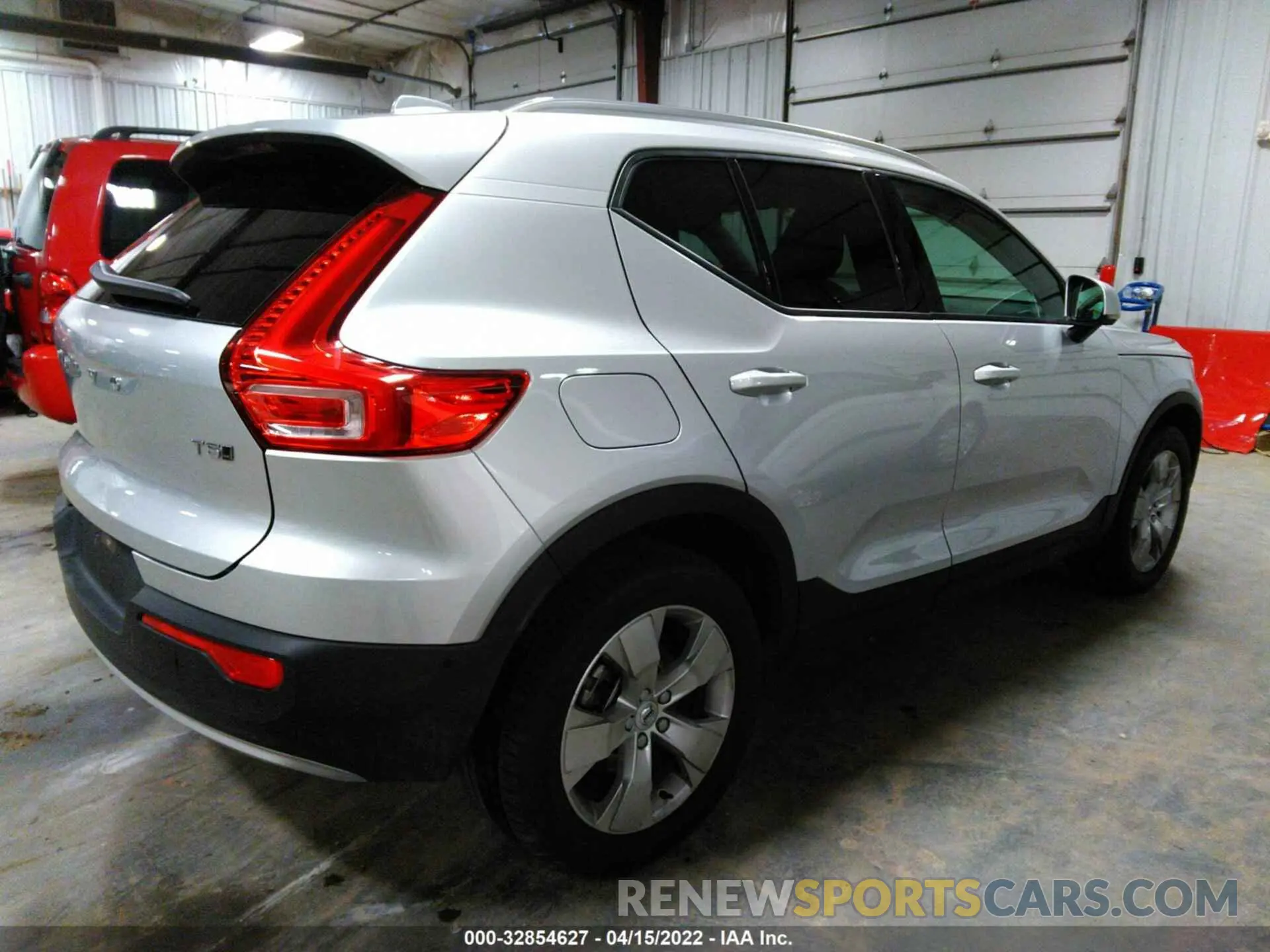 4 Фотография поврежденного автомобиля YV4162UKXK2136943 VOLVO XC40 2019