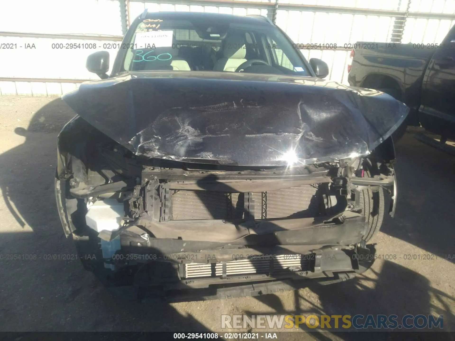 6 Photograph of a damaged car YV4162UL1K2051904 VOLVO XC40 2019