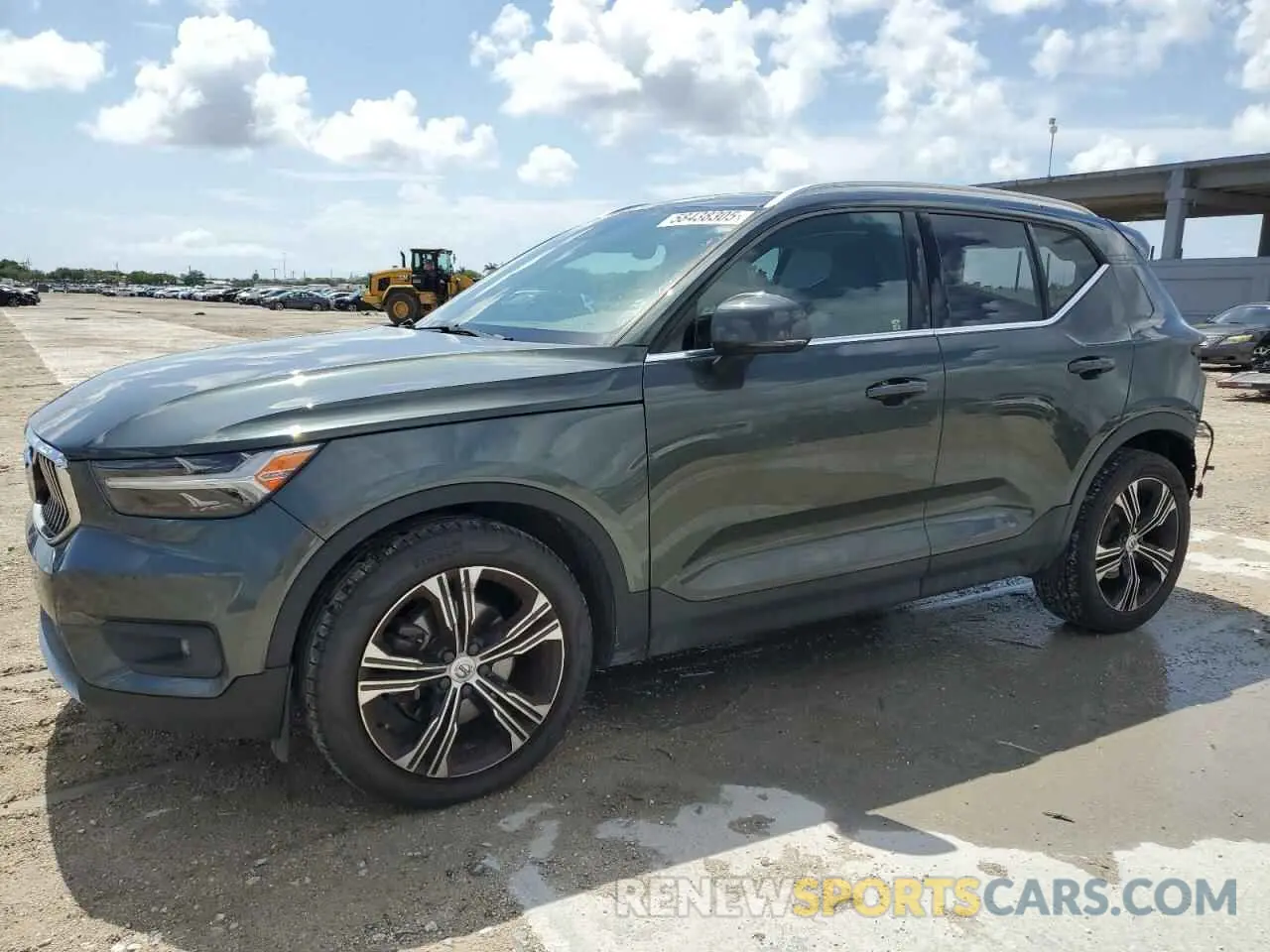 1 Photograph of a damaged car YV4162UL4K2049550 VOLVO XC40 2019
