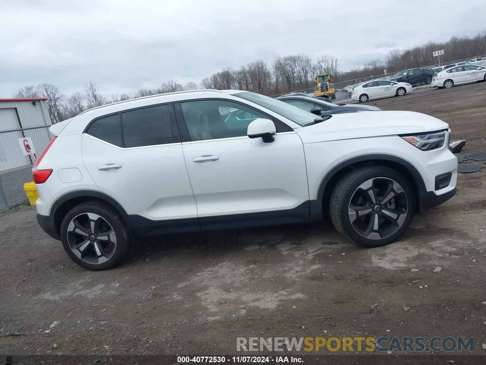 14 Photograph of a damaged car YV4162UL5K2074005 VOLVO XC40 2019