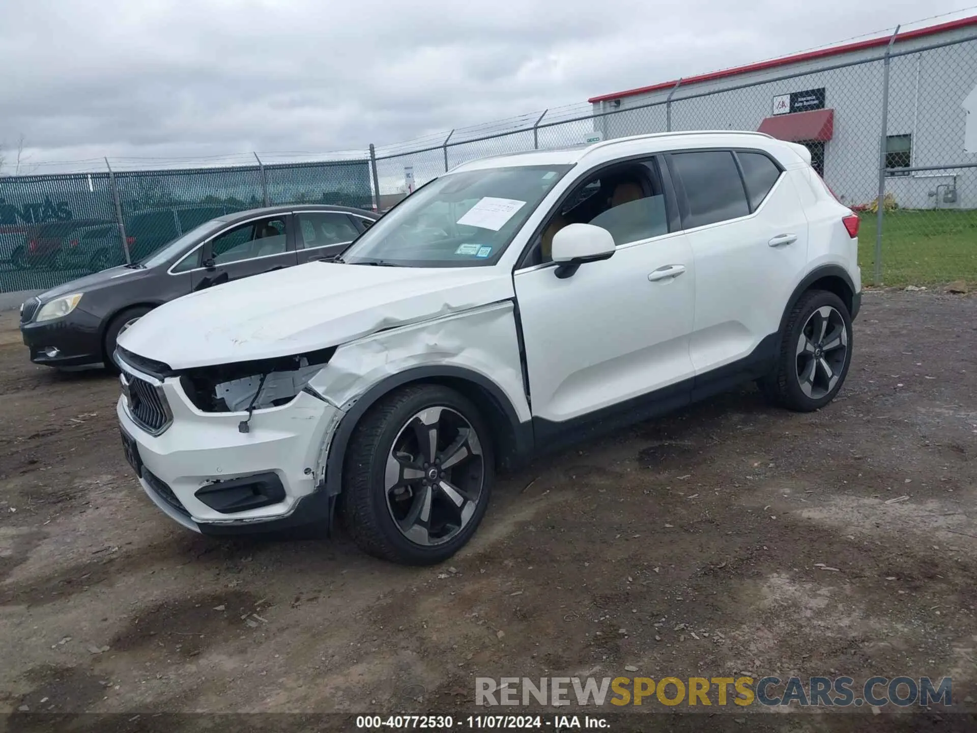 2 Photograph of a damaged car YV4162UL5K2074005 VOLVO XC40 2019