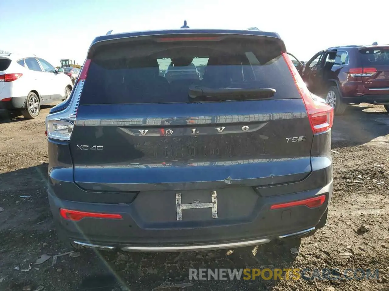 6 Photograph of a damaged car YV4162UL7K2047551 VOLVO XC40 2019