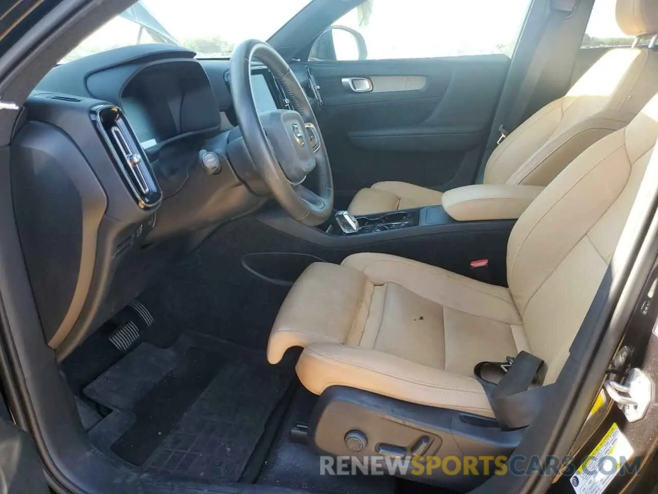 7 Photograph of a damaged car YV4162UL9K2111055 VOLVO XC40 2019