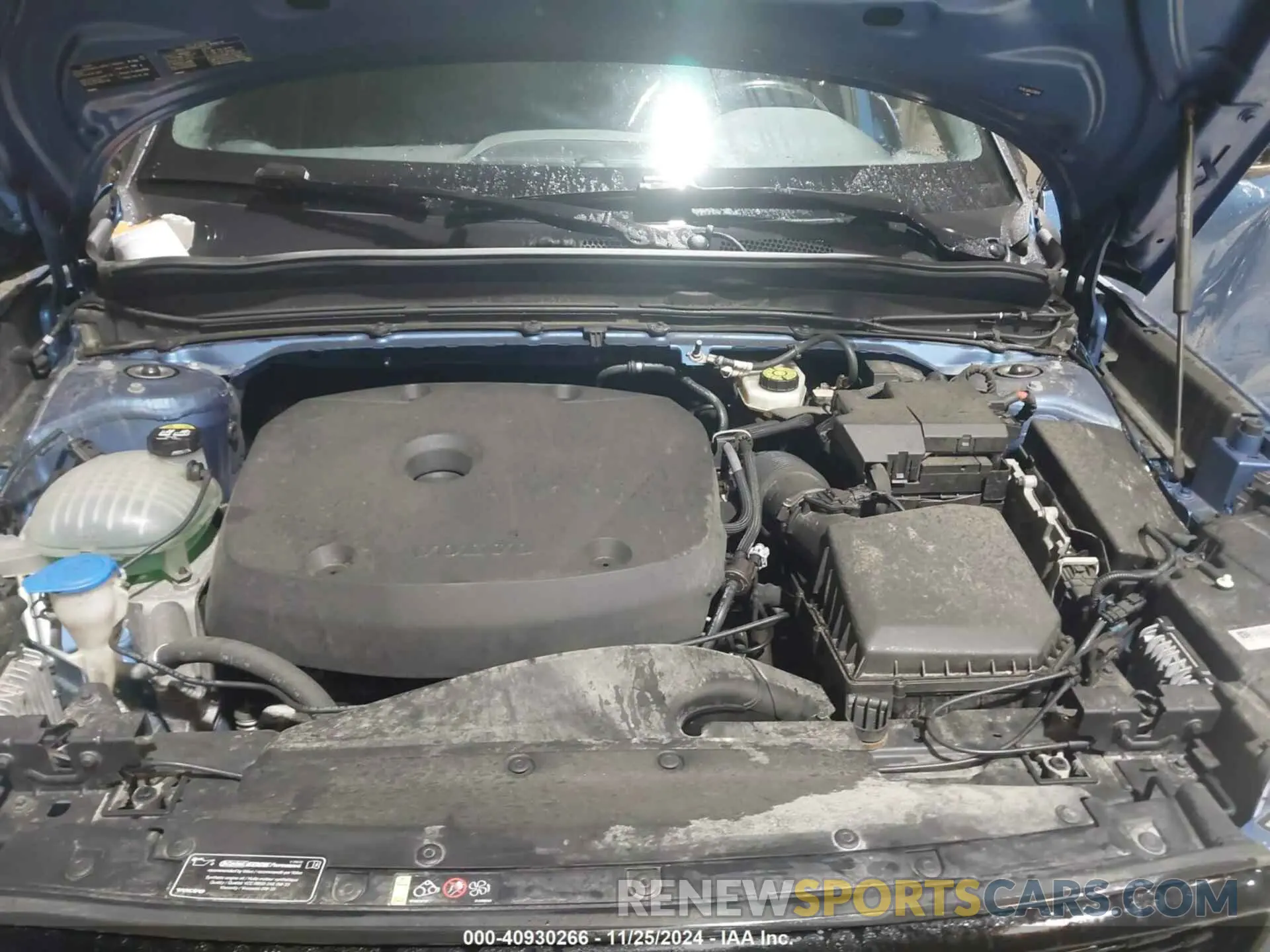 10 Фотография поврежденного автомобиля YV4162UM1K2076679 VOLVO XC40 2019