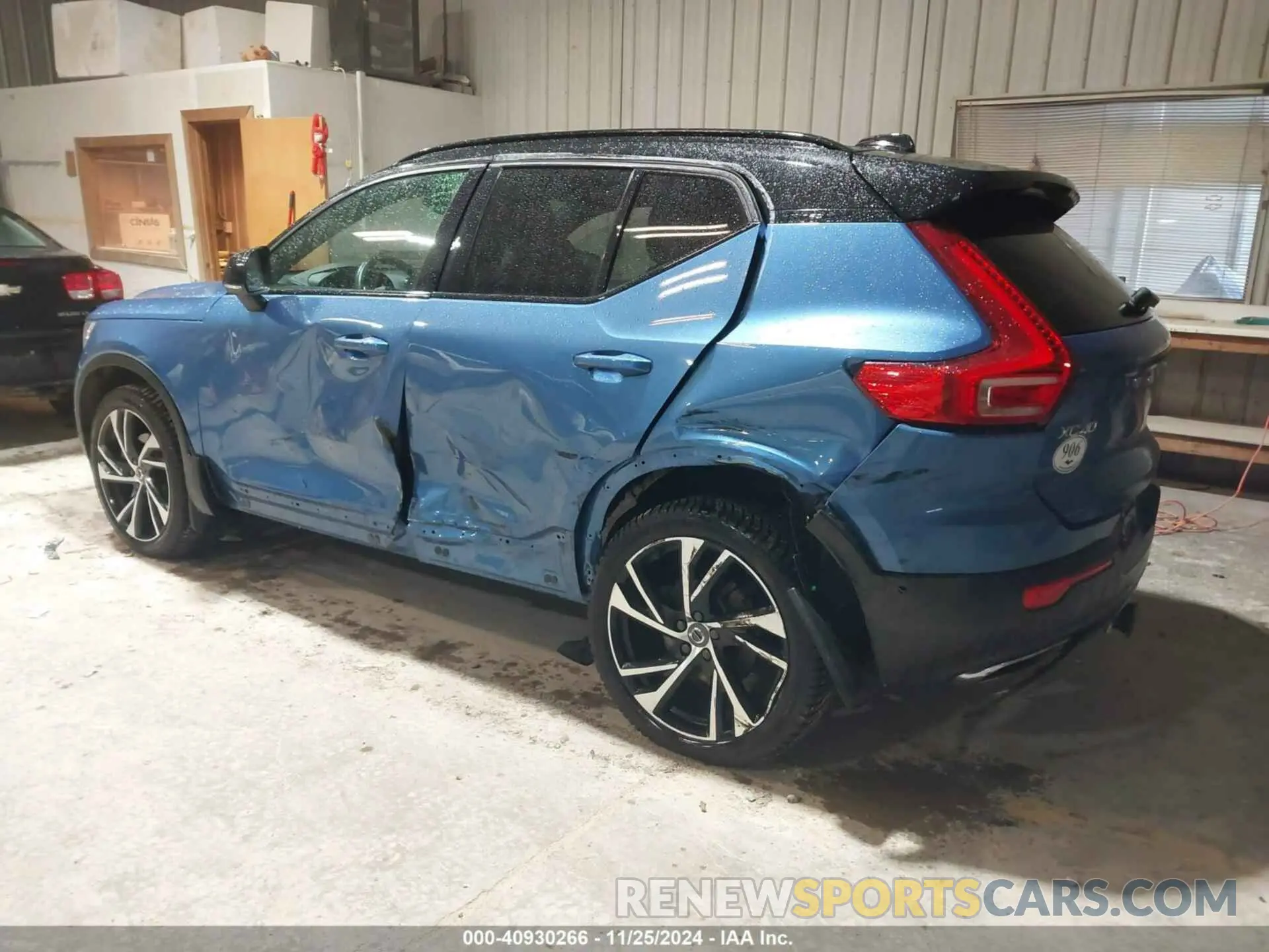3 Фотография поврежденного автомобиля YV4162UM1K2076679 VOLVO XC40 2019