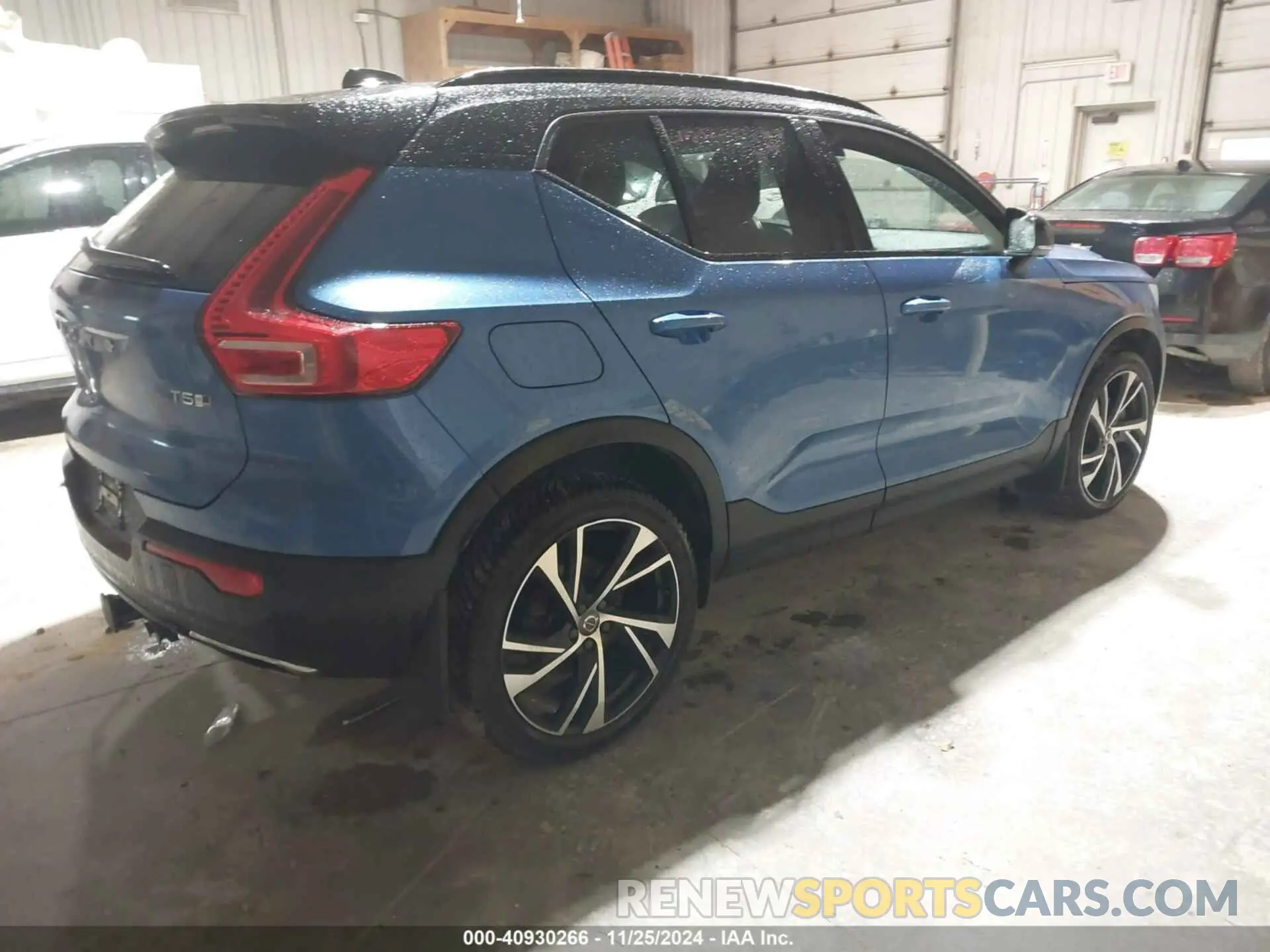 4 Фотография поврежденного автомобиля YV4162UM1K2076679 VOLVO XC40 2019