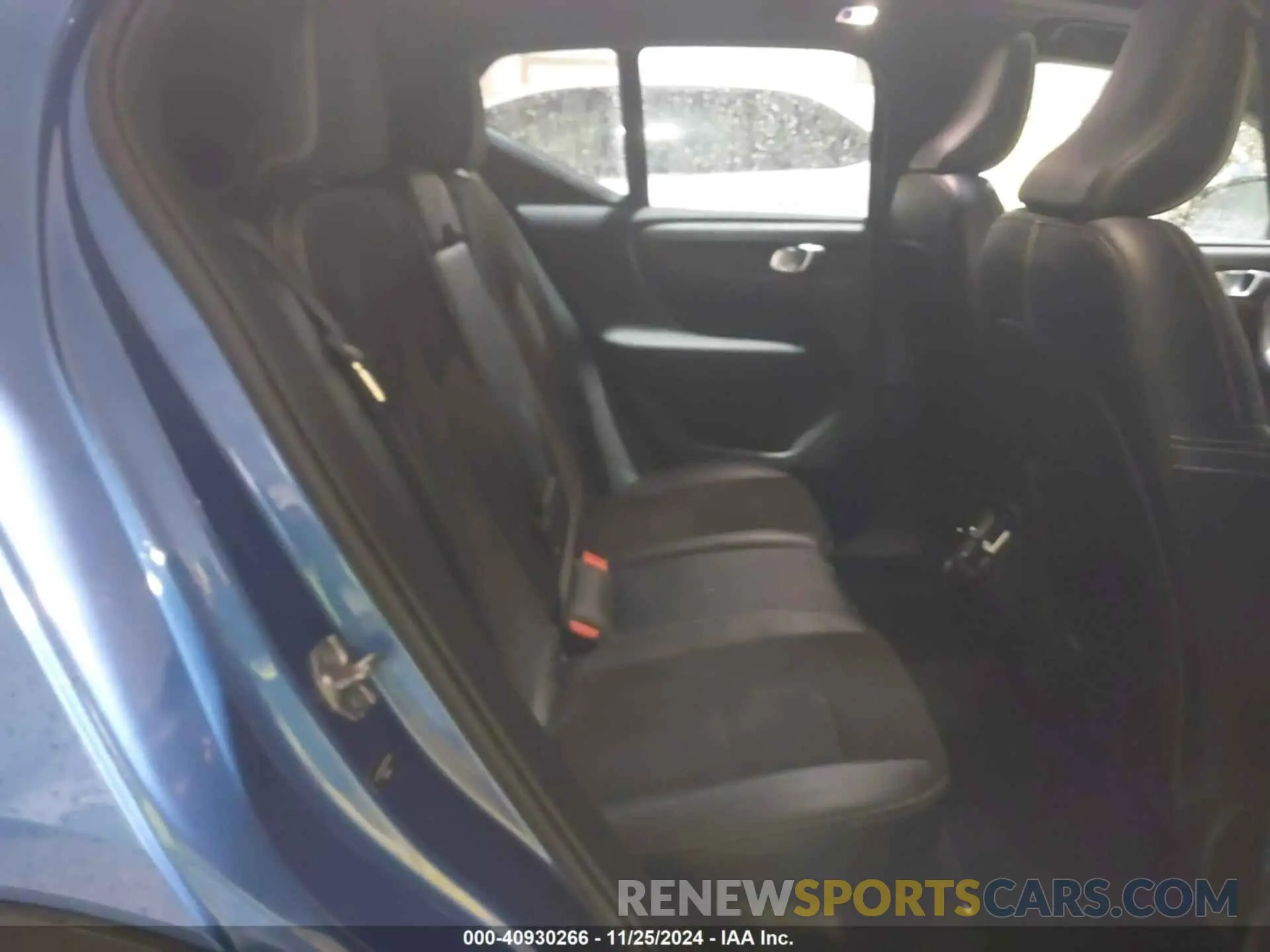 8 Фотография поврежденного автомобиля YV4162UM1K2076679 VOLVO XC40 2019