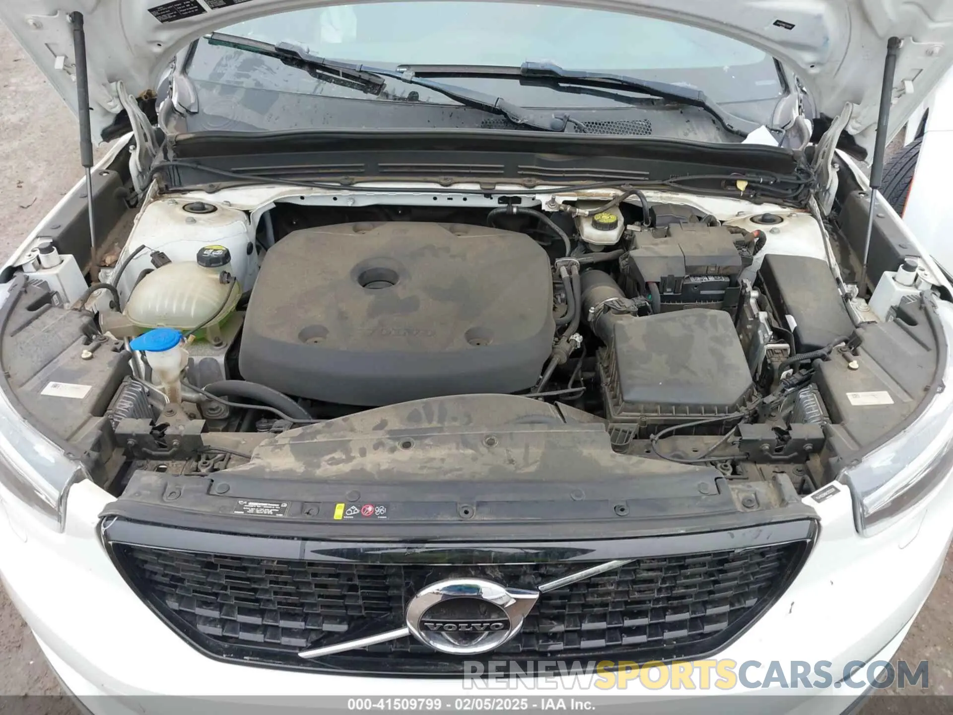 10 Фотография поврежденного автомобиля YV4162UM6K2123298 VOLVO XC40 2019