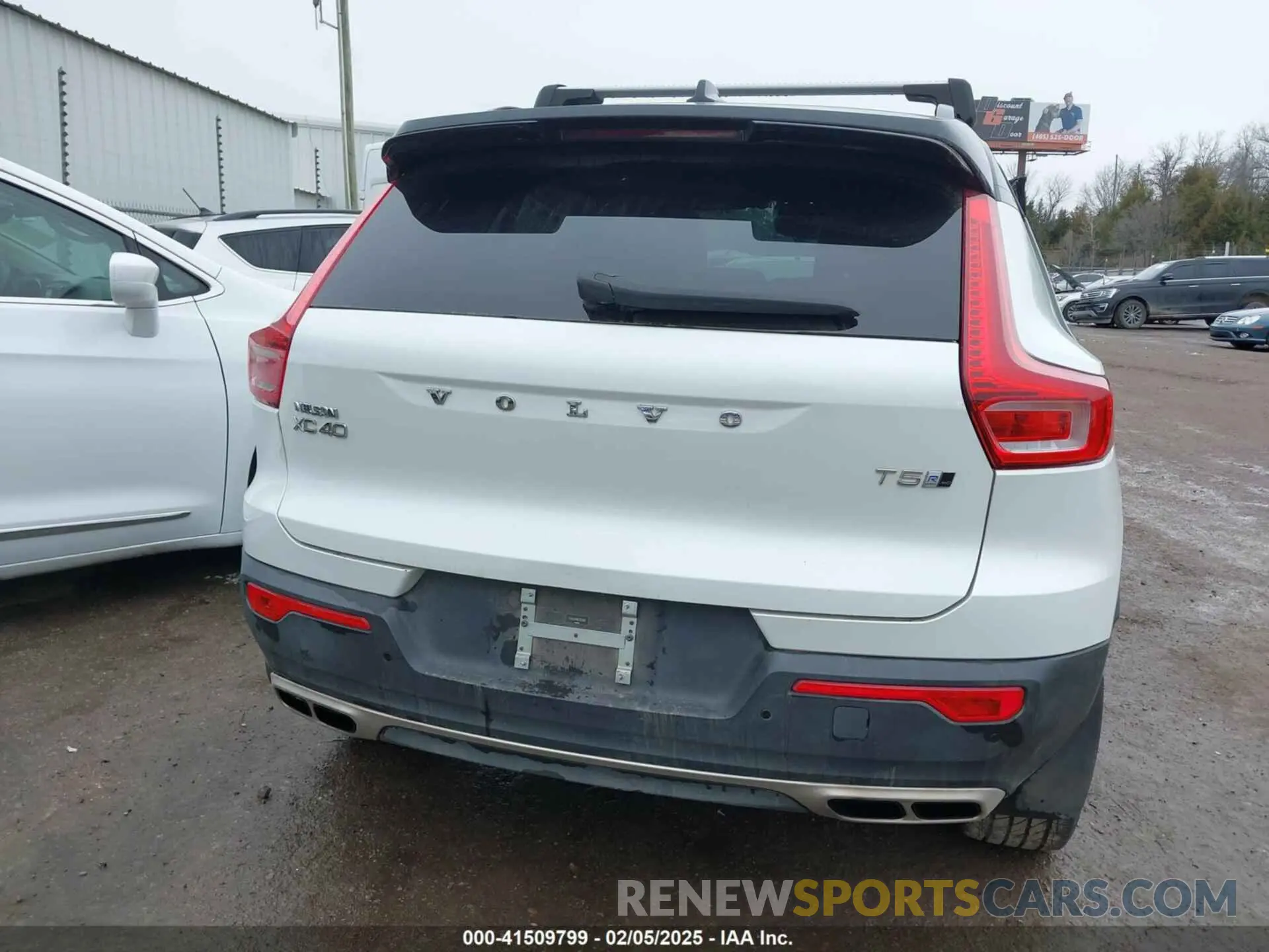 15 Фотография поврежденного автомобиля YV4162UM6K2123298 VOLVO XC40 2019