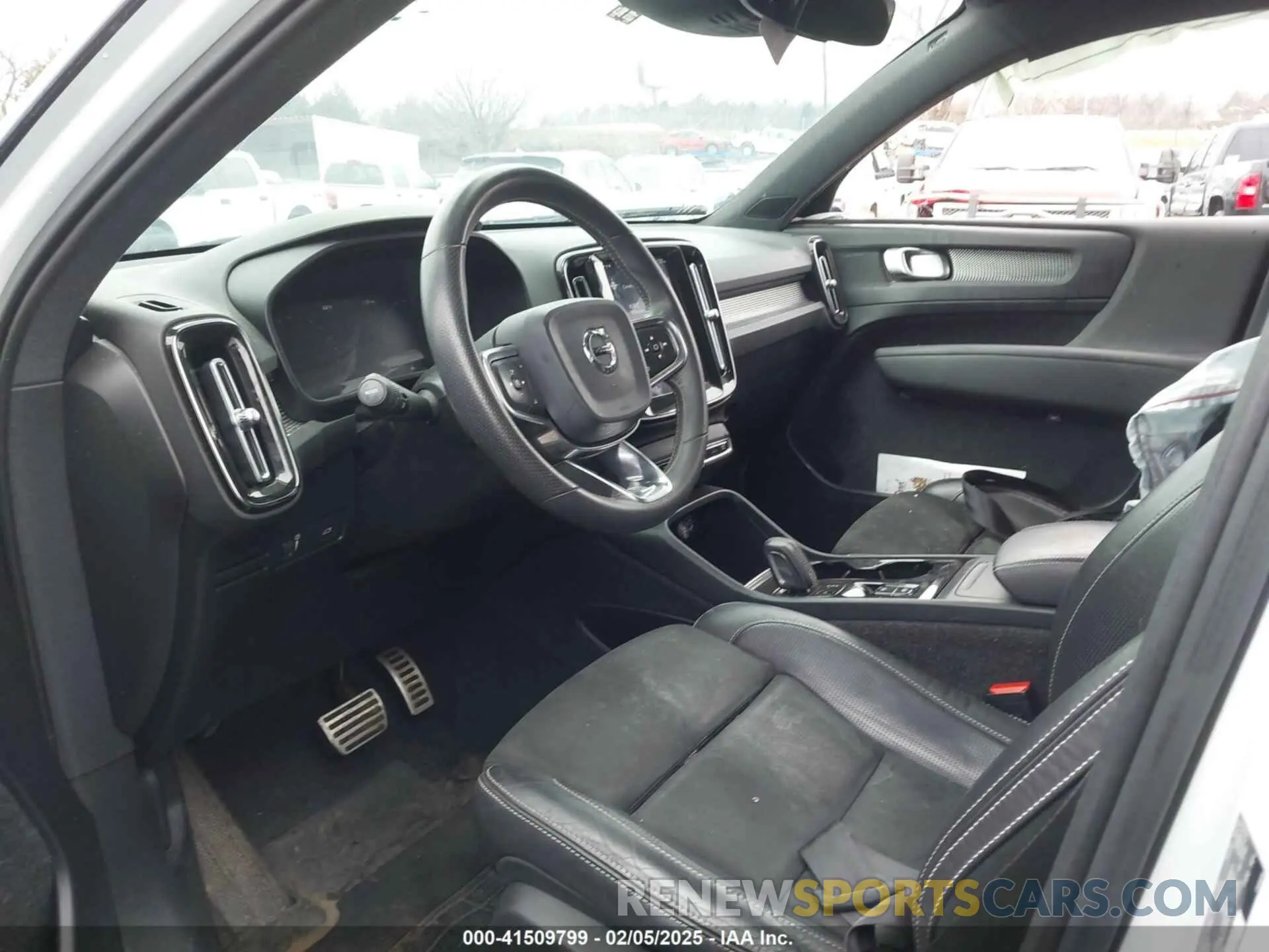 5 Фотография поврежденного автомобиля YV4162UM6K2123298 VOLVO XC40 2019