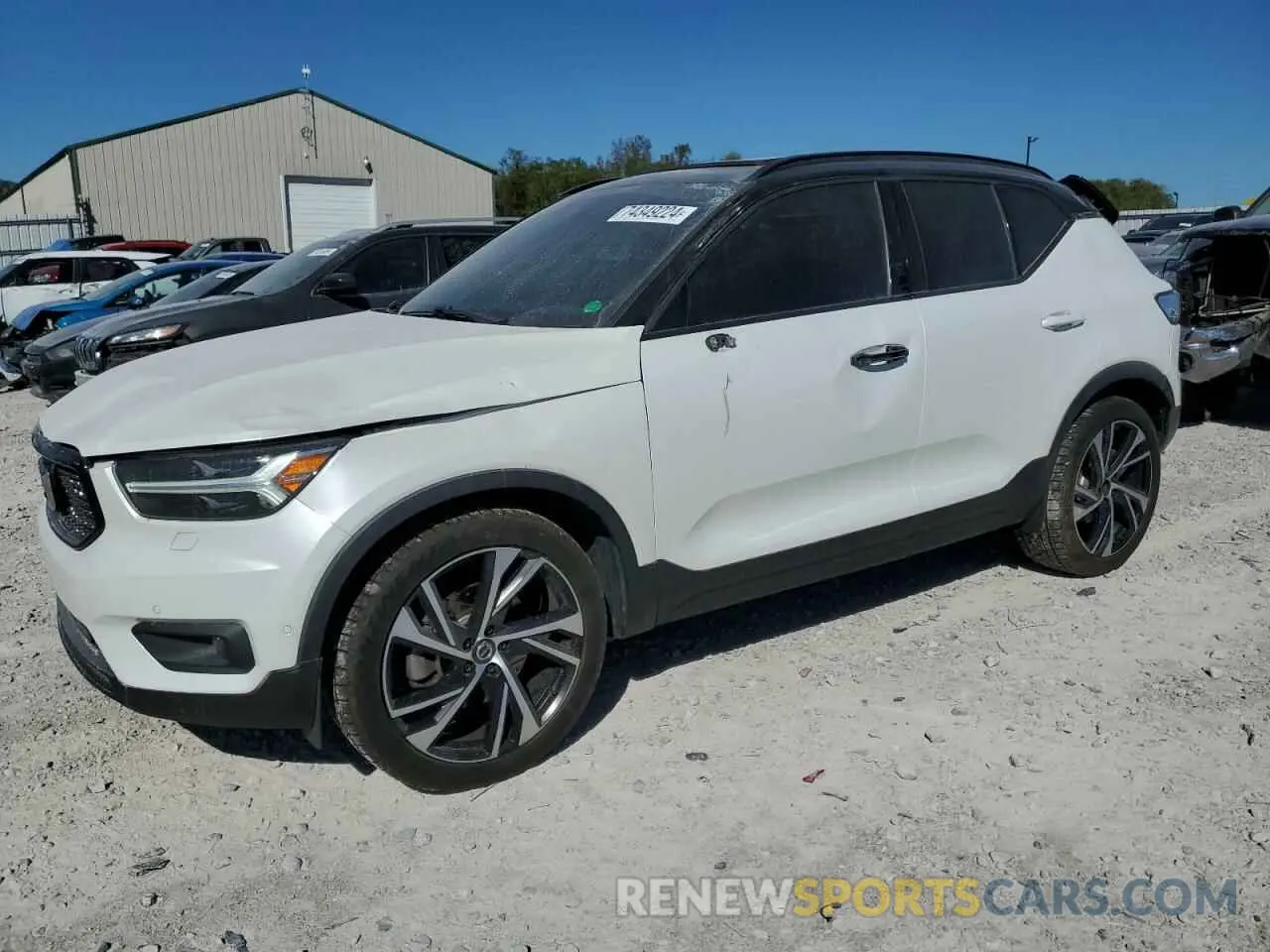 1 Photograph of a damaged car YV4162UM8K2104266 VOLVO XC40 2019