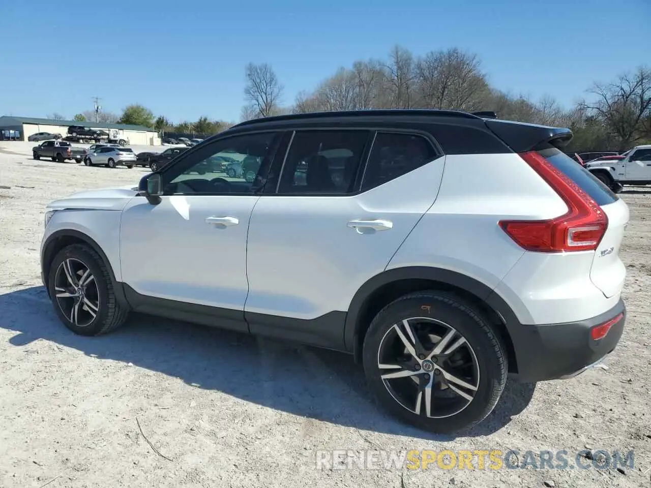 2 Photograph of a damaged car YV4162UM9K2079488 VOLVO XC40 2019