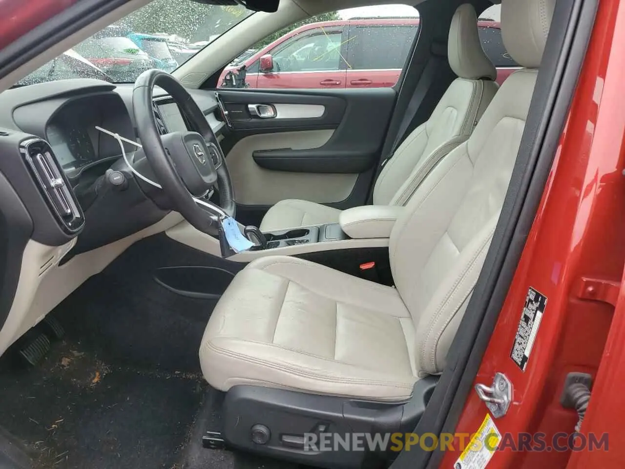 7 Photograph of a damaged car YV4162XZ0K2009577 VOLVO XC40 2019