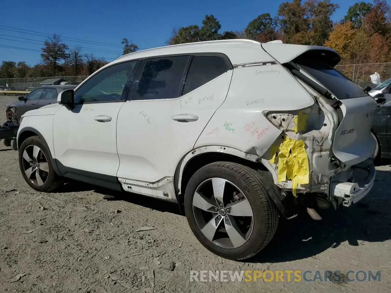 2 Photograph of a damaged car YV4162XZ2K2011475 VOLVO XC40 2019