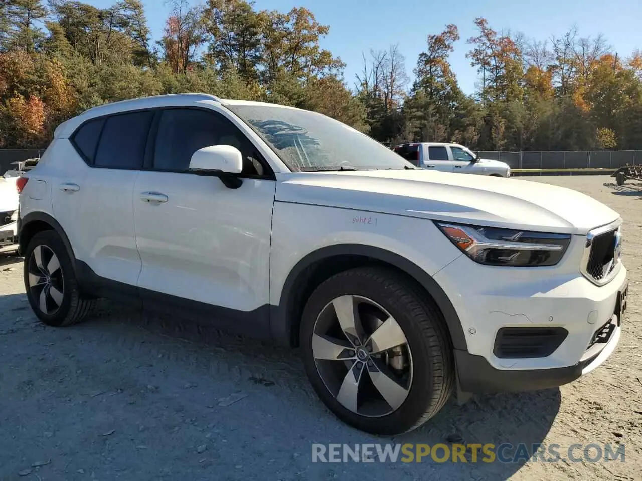 4 Photograph of a damaged car YV4162XZ2K2011475 VOLVO XC40 2019
