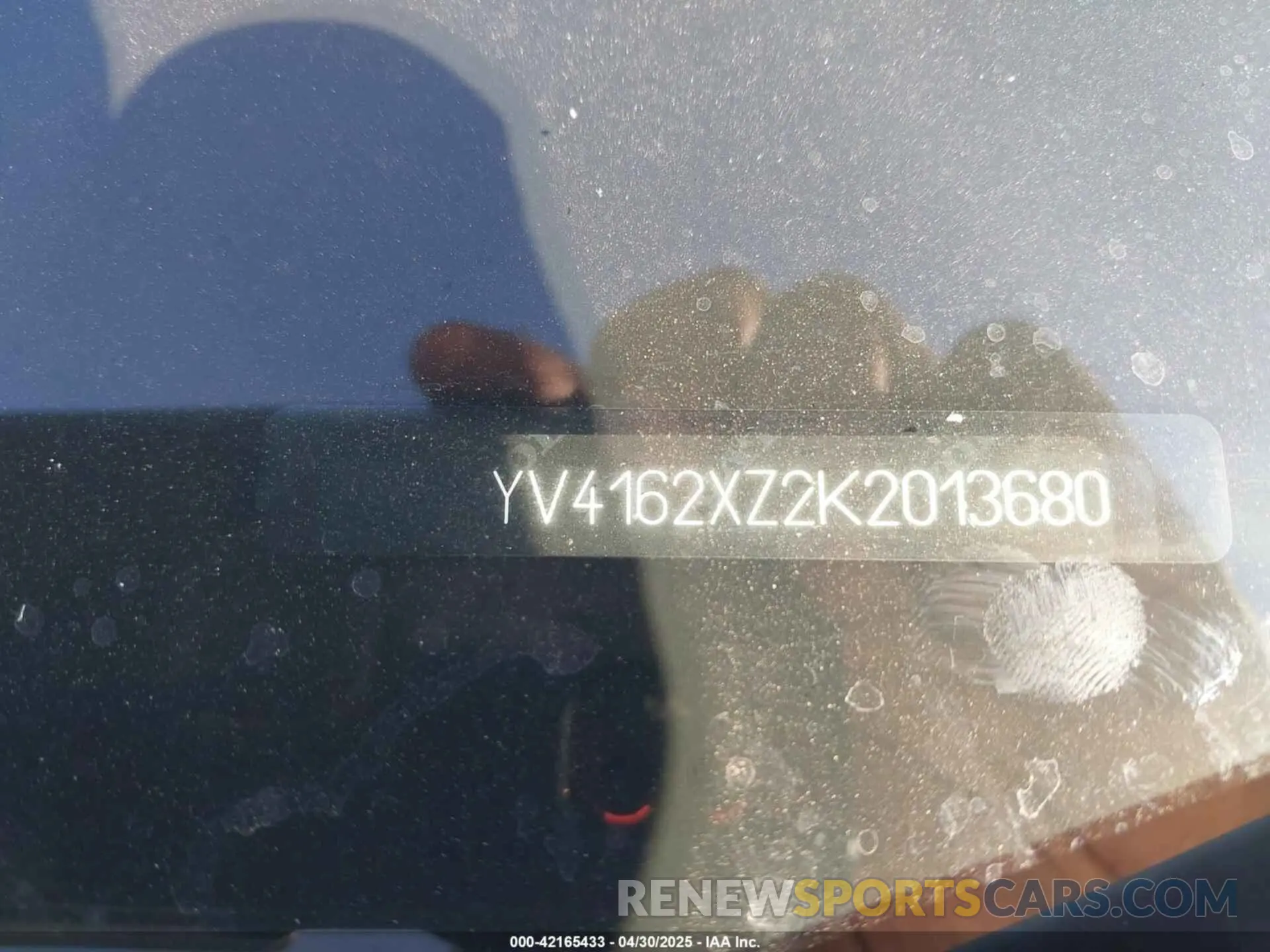 9 Фотография поврежденного автомобиля YV4162XZ2K2013680 VOLVO XC40 2019