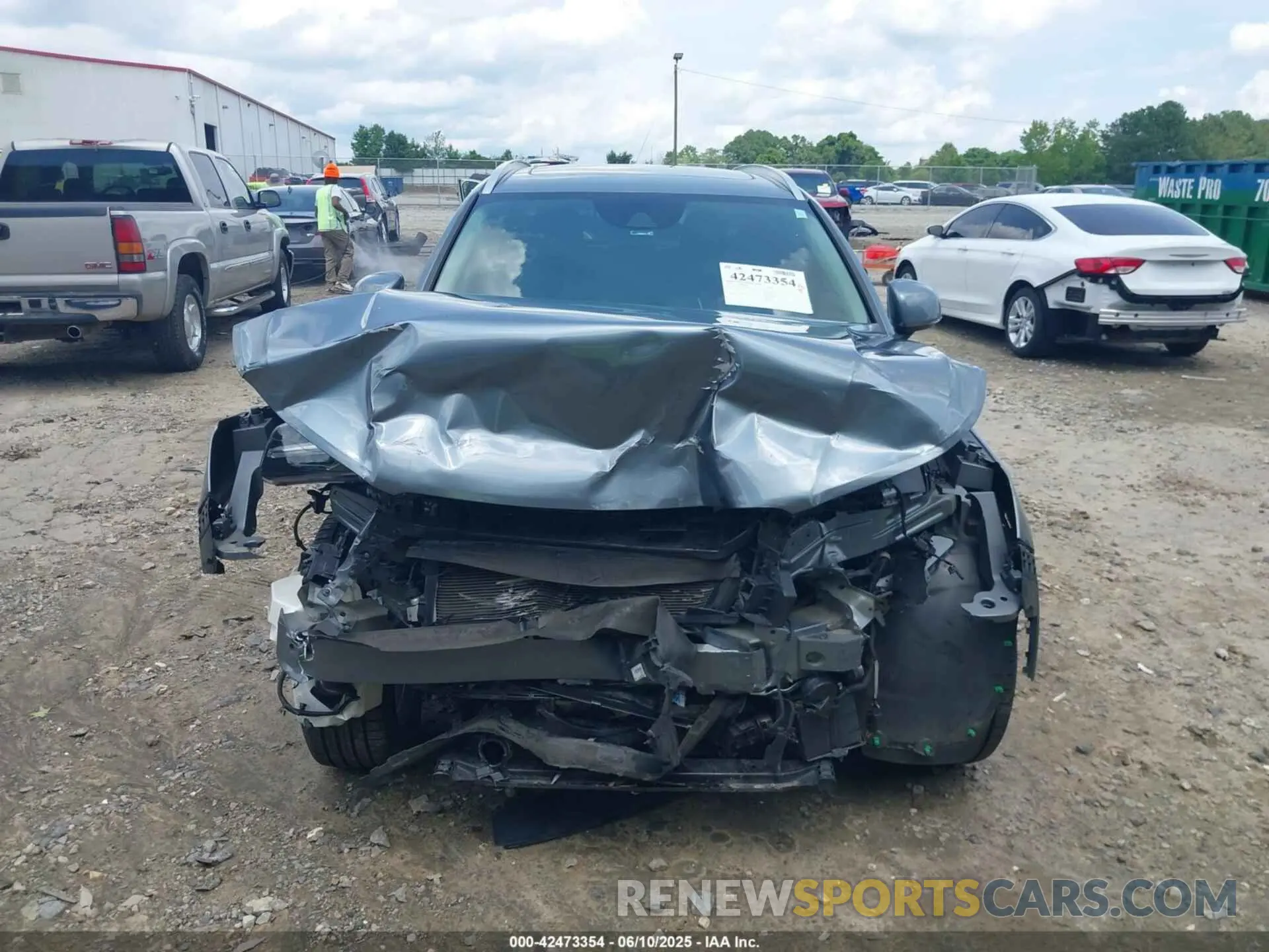 12 Photograph of a damaged car YV4162XZ2K2014814 VOLVO XC40 2019