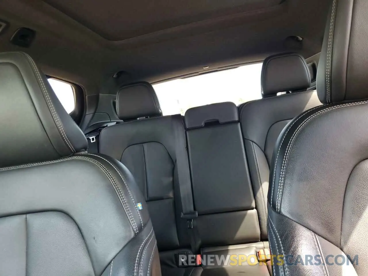 10 Фотография поврежденного автомобиля YV4162XZ3K2009069 VOLVO XC40 2019