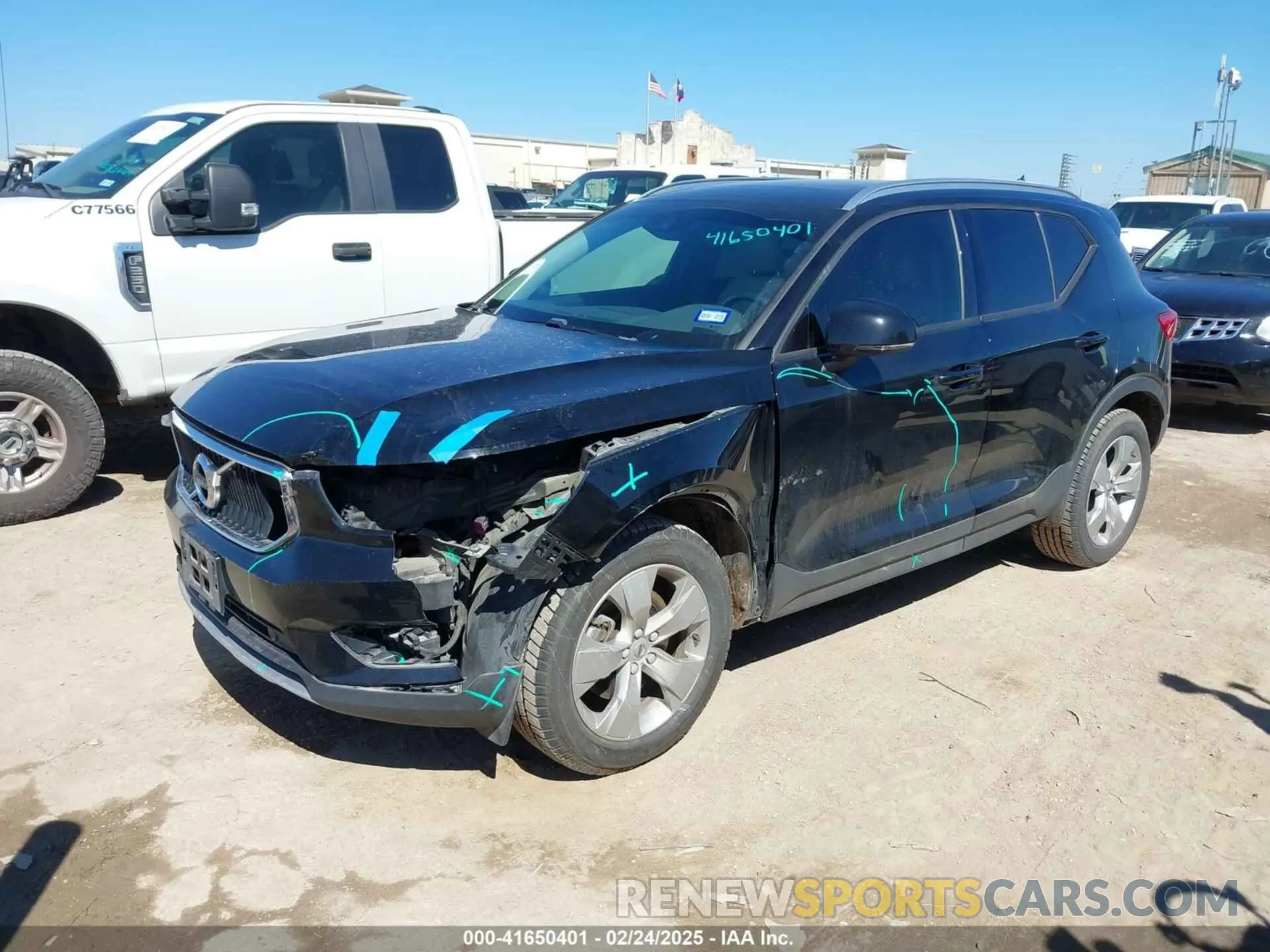 2 Photograph of a damaged car YV4162XZ3K2018371 VOLVO XC40 2019