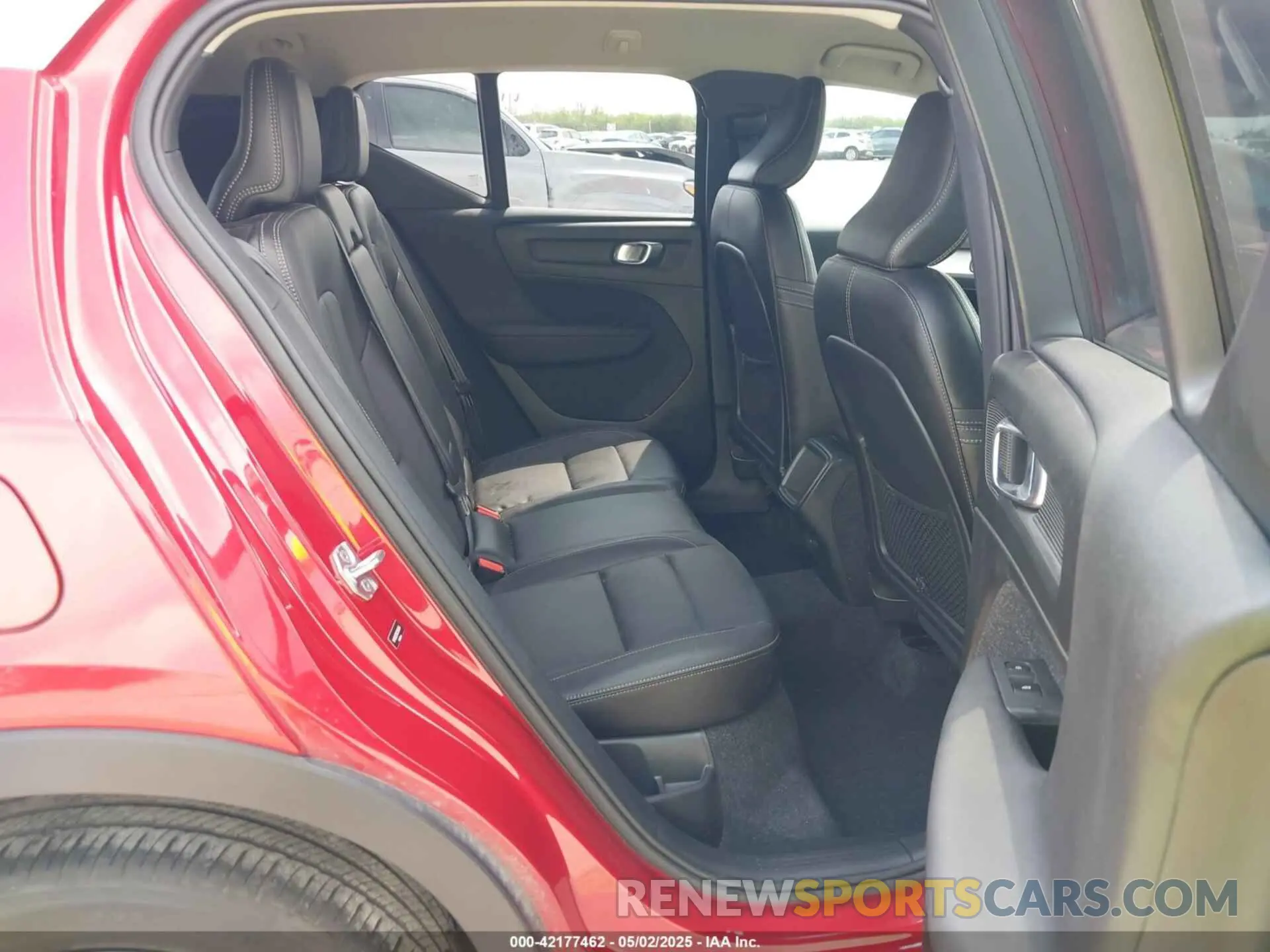 8 Photograph of a damaged car YV4162XZ8K2004854 VOLVO XC40 2019