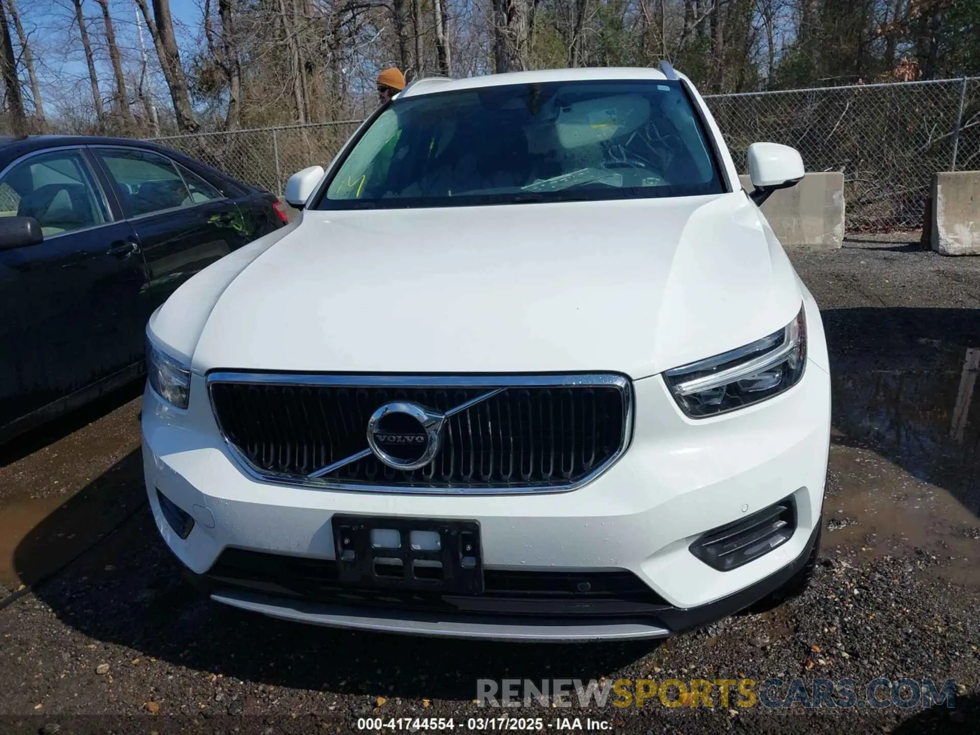 12 Фотография поврежденного автомобиля YV4AC2HK4K2130185 VOLVO XC40 2019