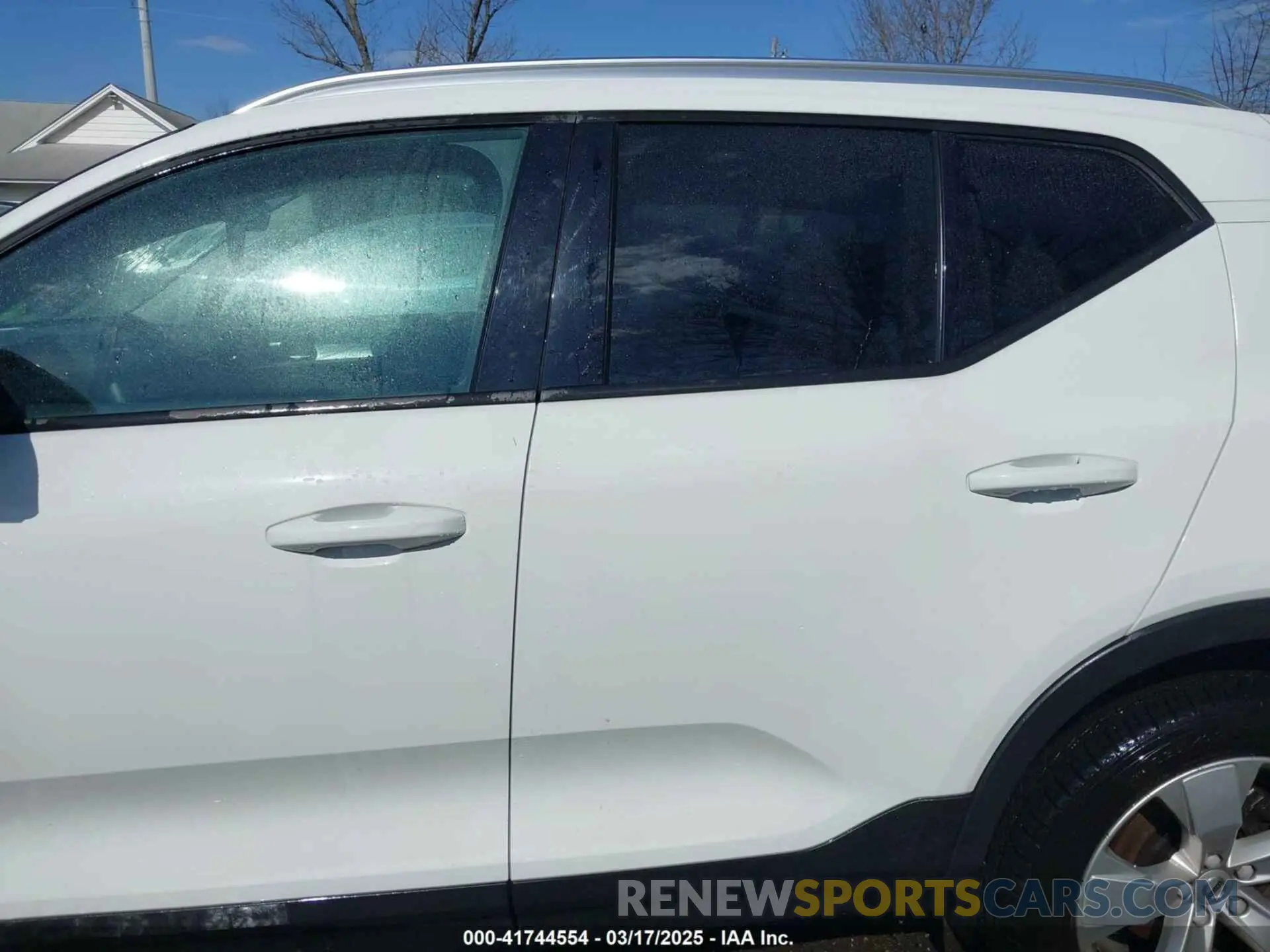 14 Фотография поврежденного автомобиля YV4AC2HK4K2130185 VOLVO XC40 2019