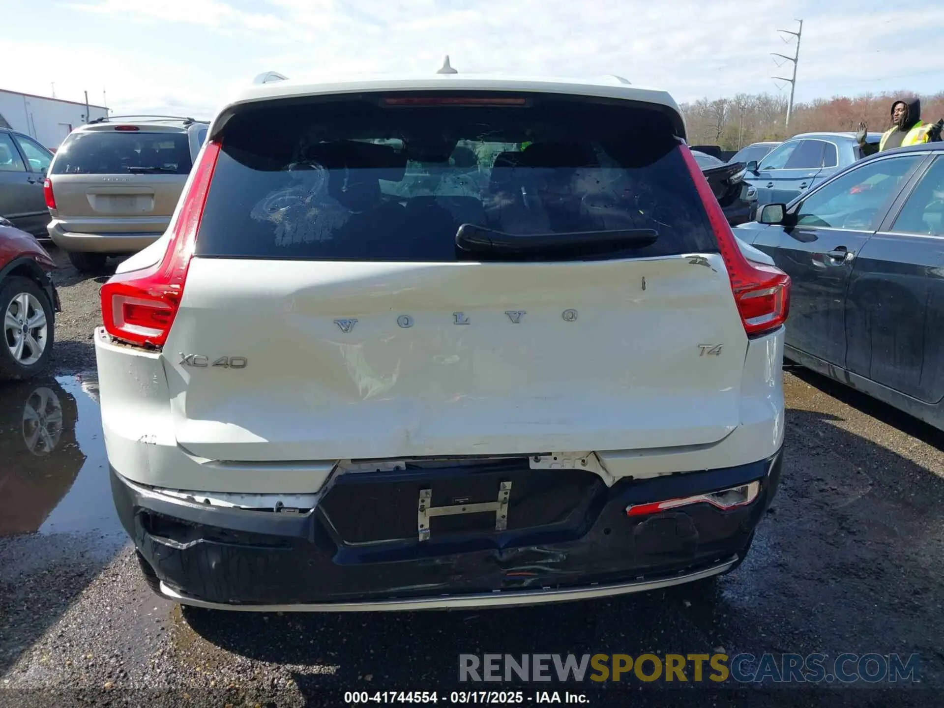 16 Фотография поврежденного автомобиля YV4AC2HK4K2130185 VOLVO XC40 2019